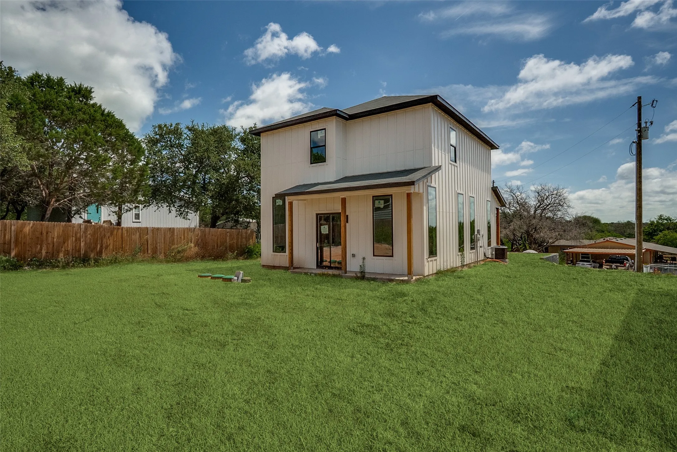 Single Family Residence For Rent in Hood County , 2518 Elk Trail, Granbury, Texas 76048, 3 Bedroom, 2 Bathroom, 2 Garage spaces, 1,781 Sqft, built in 2025, mls#21399288, Real Estate Agent in Granbury, Homes For Rent in Hood county, Homes For Rent in Granbury, Realtor in Granbury Texas, Real Estate Brokerage Independent Realty Texas, Luminita Cordes Realtor