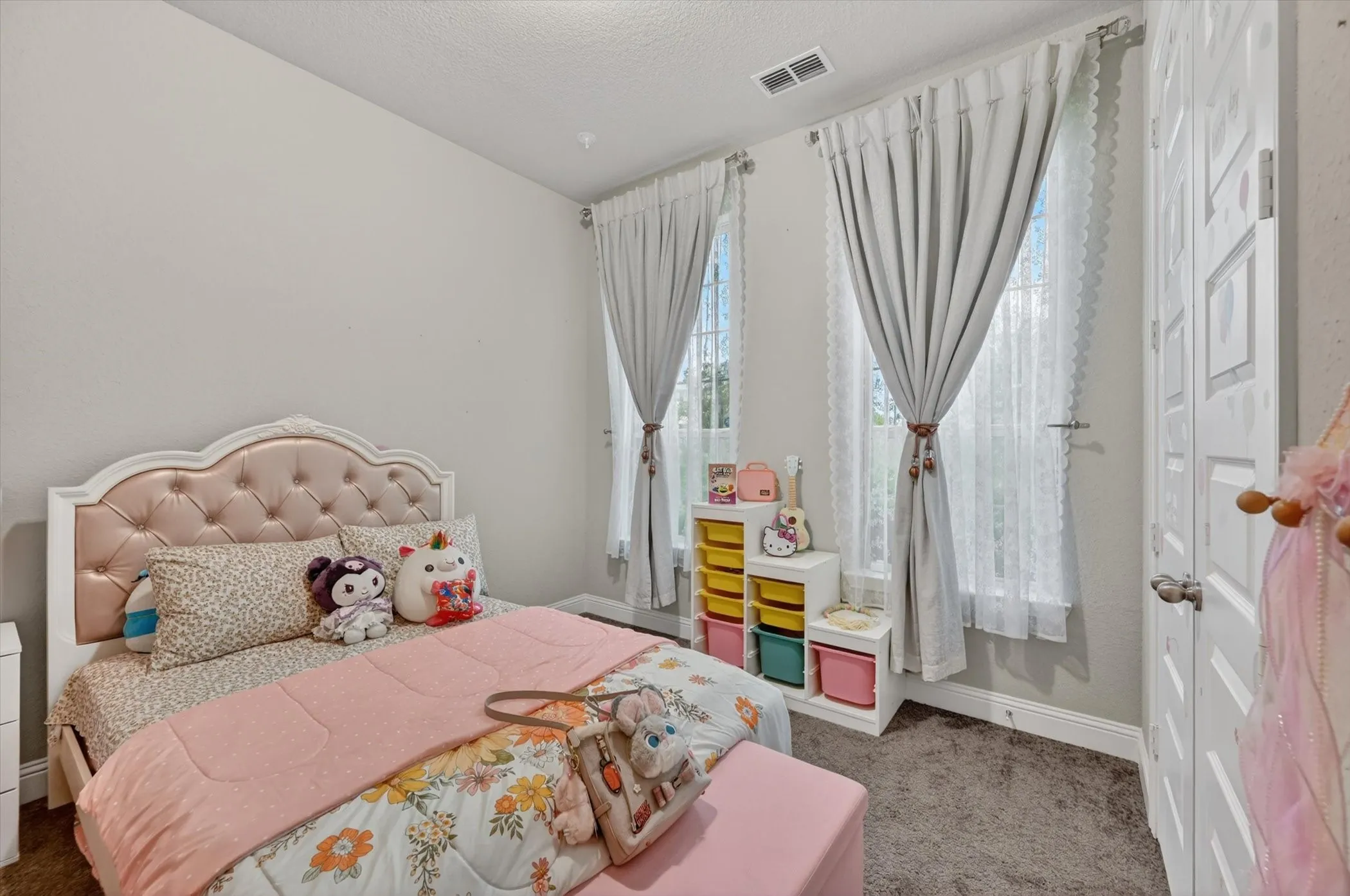 Single Family Residence For Sale in Tarrant County , 2814 Grand Lookout Lane, Arlington, Texas 76001, 4 Bedroom, 3 Bathroom, 2 Garage spaces, 2,504 Sqft, built in 2021, mls#21397623, Real Estate Agent in Arlington, Homes For Sale in Tarrant county, Homes For Sale in Arlington, Realtor in Arlington Texas, Real Estate Brokerage Independent Realty Texas, Luminita Cordes Realtor