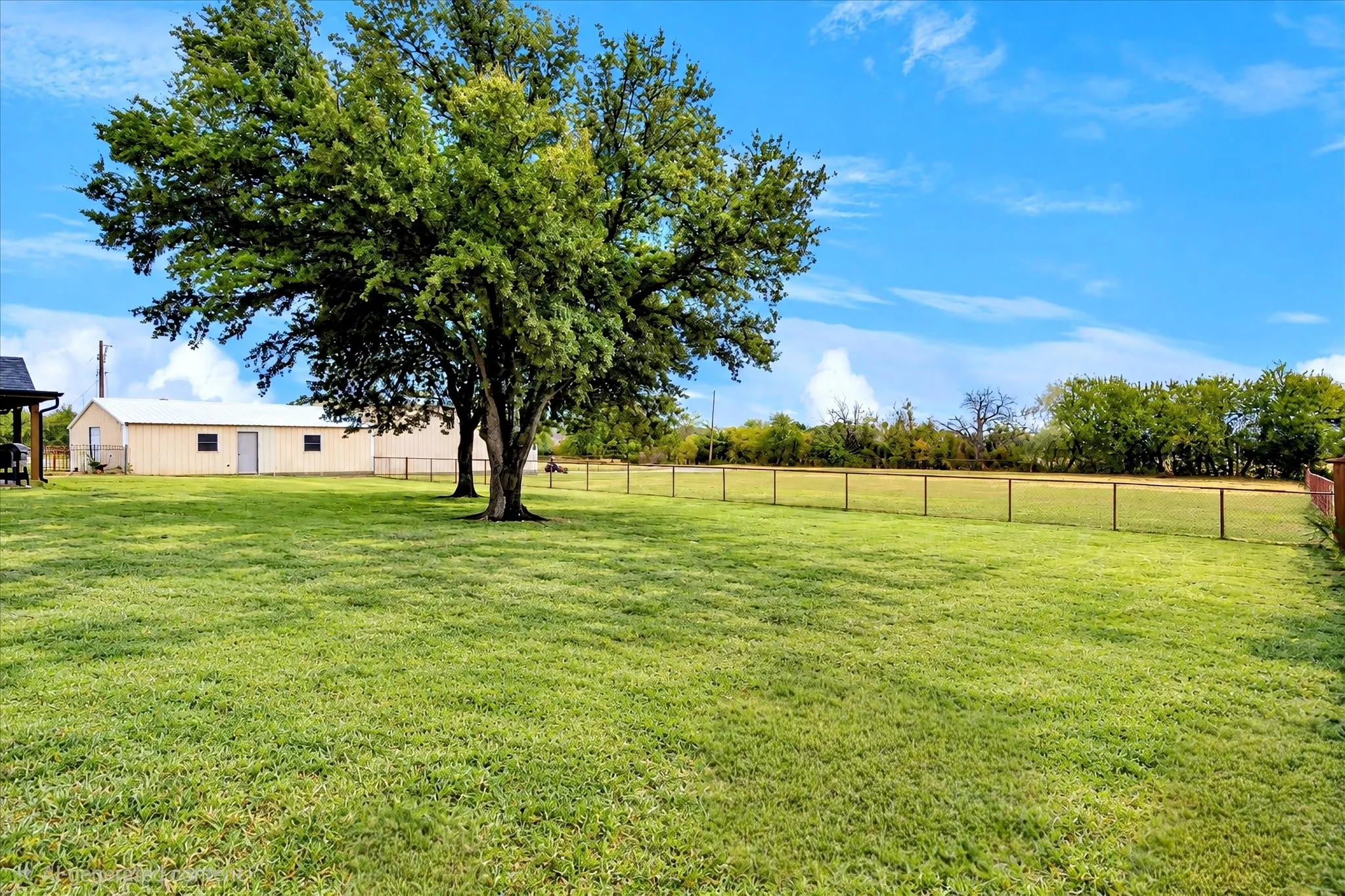 Single Family Residence For Sale in Collin County , 1694 Betts Lane, Prosper, Texas 75078, 3 Bedroom, 2 Bathroom, 2 Garage spaces, 2,298 Sqft, built in 1986, mls#21396909, Real Estate Agent in Prosper, Homes For Sale in Collin county, Homes For Sale in Prosper, Realtor in Prosper Texas, Real Estate Brokerage Independent Realty Texas, Luminita Cordes Realtor