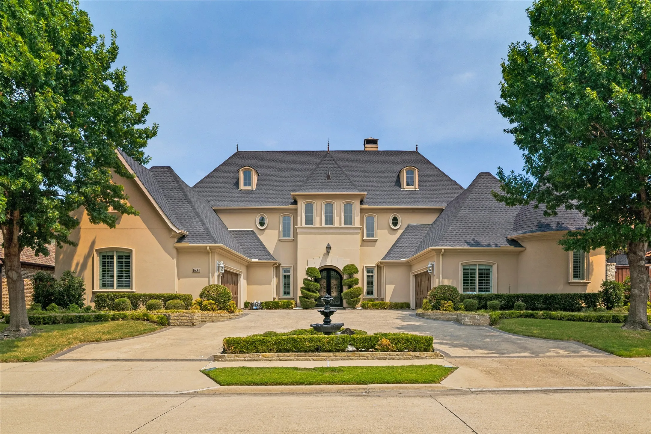 Single Family Residence For Sale in Denton County , 1634 Torrey Pines Lane, Frisco, Texas 75034, 5 Bedroom, 6 Bathroom, 4 Garage spaces, 6,323 Sqft, built in 2005, mls#21399316, Real Estate Agent in Frisco, Homes For Sale in Denton county, Homes For Sale in Frisco, Realtor in Frisco Texas, Real Estate Brokerage Independent Realty Texas, Luminita Cordes Realtor