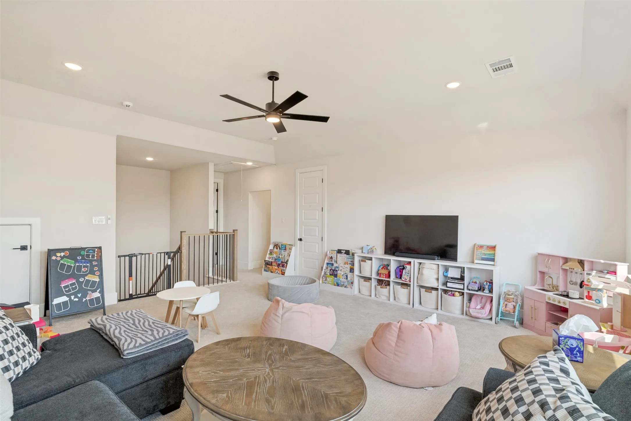 Single Family Residence For Sale in Parker County , 412 Fire Blade Drive, Aledo, Texas 76008, 4 Bedroom, 4 Bathroom, 2 Garage spaces, 3,713 Sqft, built in 2024, mls#21398861, Real Estate Agent in Aledo, Homes For Sale in Parker county, Homes For Sale in Aledo, Realtor in Aledo Texas, Real Estate Brokerage Independent Realty Texas, Luminita Cordes Realtor