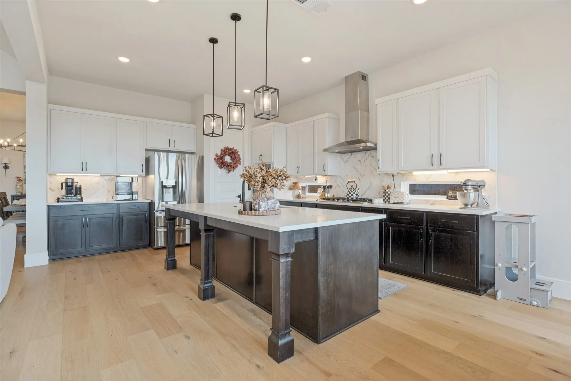 Single Family Residence For Sale in Parker County , 412 Fire Blade Drive, Aledo, Texas 76008, 4 Bedroom, 4 Bathroom, 2 Garage spaces, 3,713 Sqft, built in 2024, mls#21398861, Real Estate Agent in Aledo, Homes For Sale in Parker county, Homes For Sale in Aledo, Realtor in Aledo Texas, Real Estate Brokerage Independent Realty Texas, Luminita Cordes Realtor