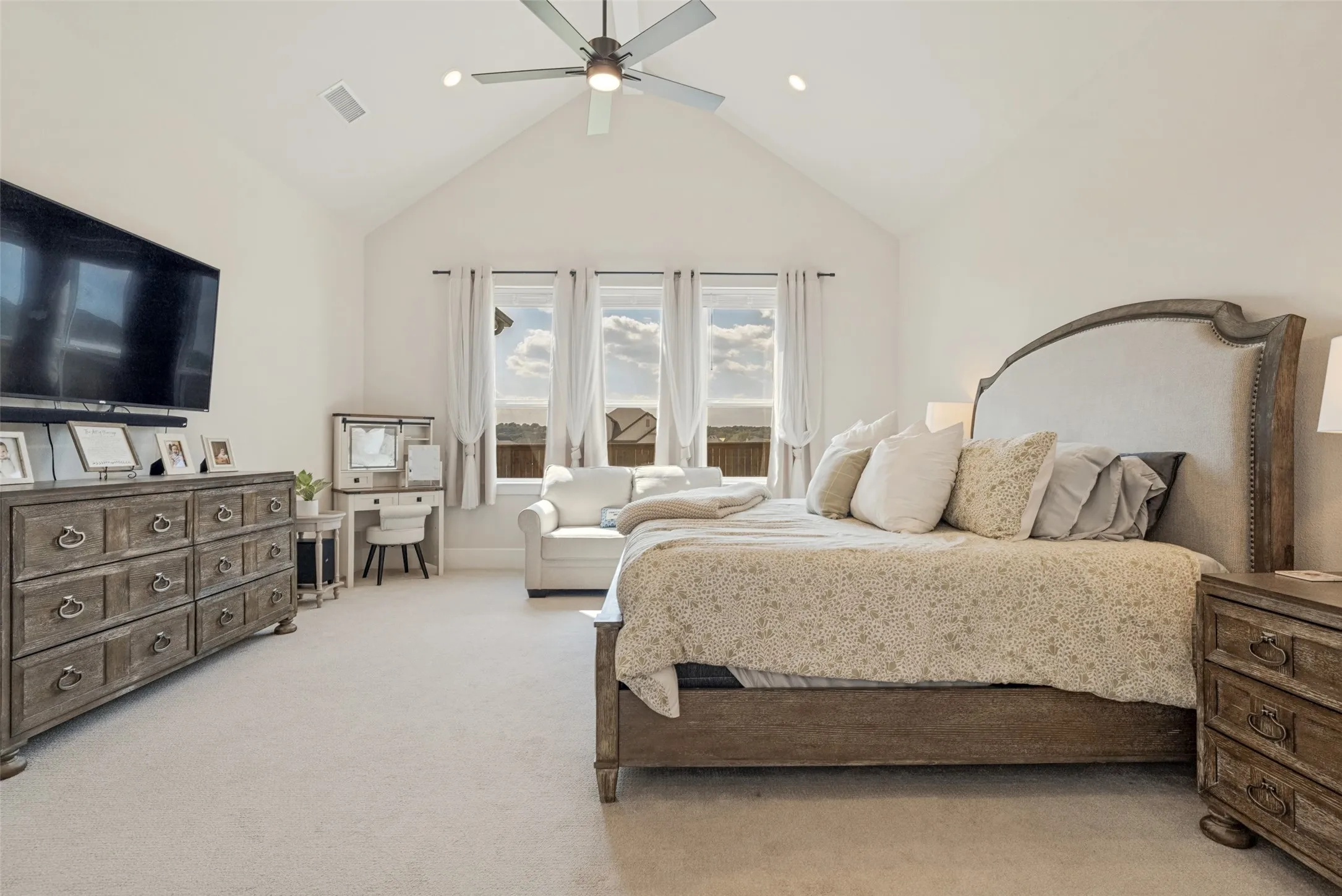 Single Family Residence For Sale in Parker County , 412 Fire Blade Drive, Aledo, Texas 76008, 4 Bedroom, 4 Bathroom, 2 Garage spaces, 3,713 Sqft, built in 2024, mls#21398861, Real Estate Agent in Aledo, Homes For Sale in Parker county, Homes For Sale in Aledo, Realtor in Aledo Texas, Real Estate Brokerage Independent Realty Texas, Luminita Cordes Realtor