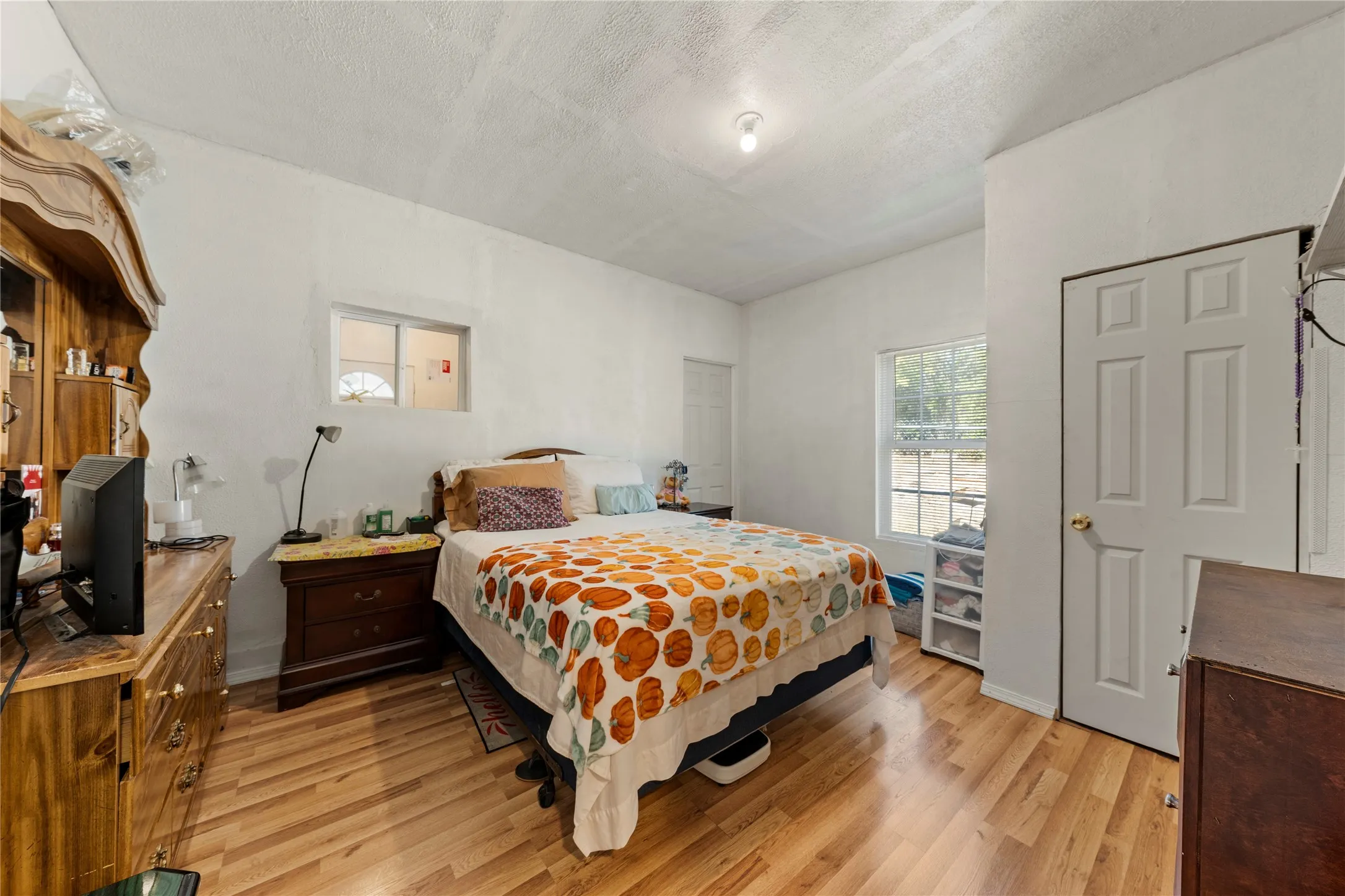 Single Family Residence For Sale in Mc Lennan County , 708 S 16th Street, Waco, Texas 76706, 2 Bedroom, 1 Bathroom, Garage spaces, 1,188 Sqft, built in 1940, mls#21399228, Real Estate Agent in Waco, Homes For Sale in Mc Lennan county, Homes For Sale in Waco, Realtor in Waco Texas, Real Estate Brokerage Independent Realty Texas, Luminita Cordes Realtor