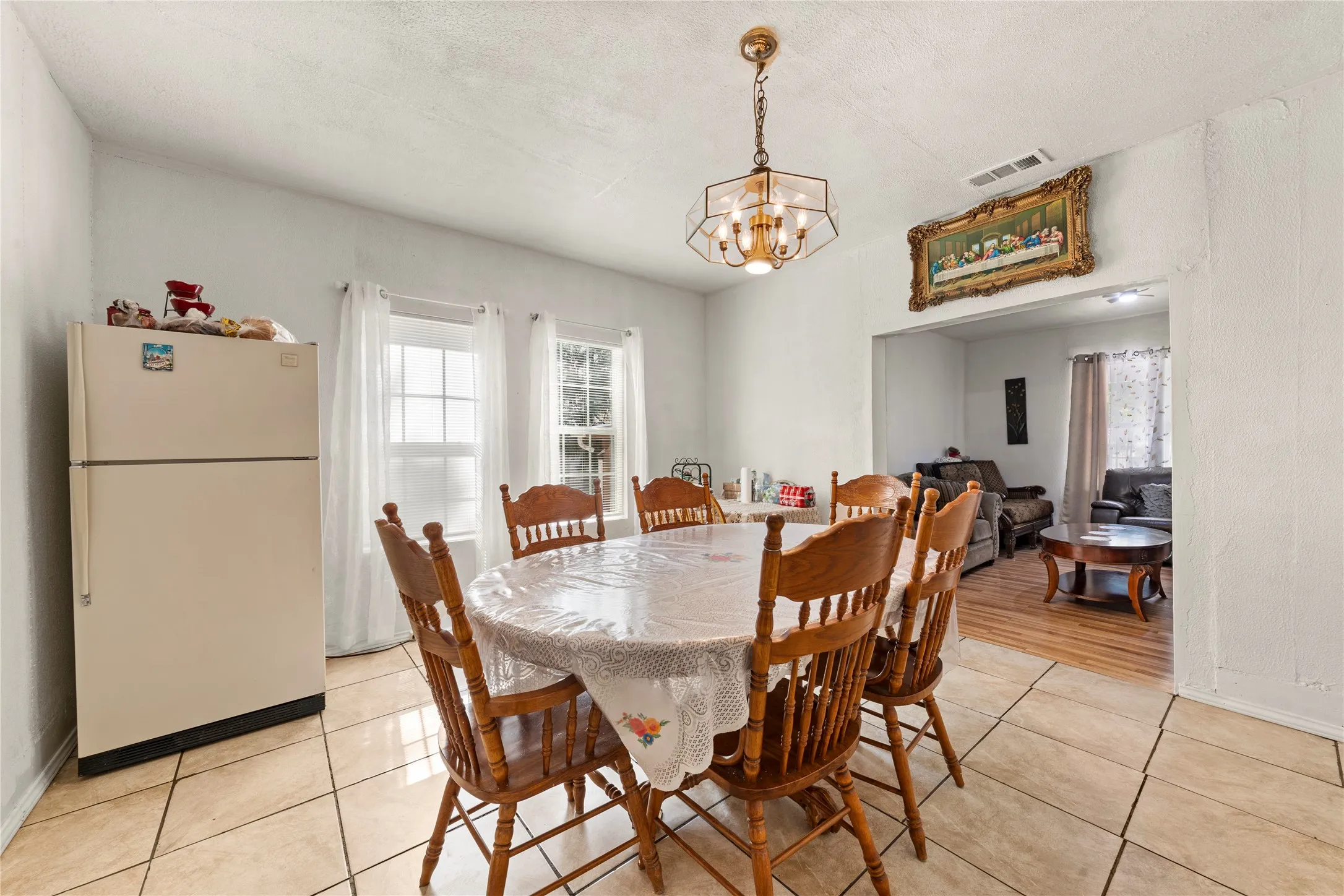Single Family Residence For Sale in Mc Lennan County , 708 S 16th Street, Waco, Texas 76706, 2 Bedroom, 1 Bathroom, Garage spaces, 1,188 Sqft, built in 1940, mls#21399228, Real Estate Agent in Waco, Homes For Sale in Mc Lennan county, Homes For Sale in Waco, Realtor in Waco Texas, Real Estate Brokerage Independent Realty Texas, Luminita Cordes Realtor