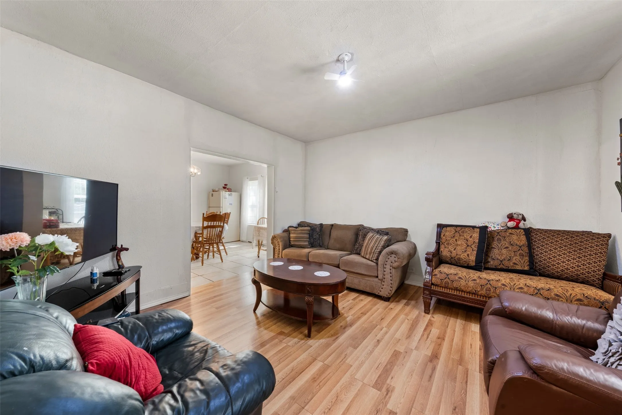 Single Family Residence For Sale in Mc Lennan County , 708 S 16th Street, Waco, Texas 76706, 2 Bedroom, 1 Bathroom, Garage spaces, 1,188 Sqft, built in 1940, mls#21399228, Real Estate Agent in Waco, Homes For Sale in Mc Lennan county, Homes For Sale in Waco, Realtor in Waco Texas, Real Estate Brokerage Independent Realty Texas, Luminita Cordes Realtor