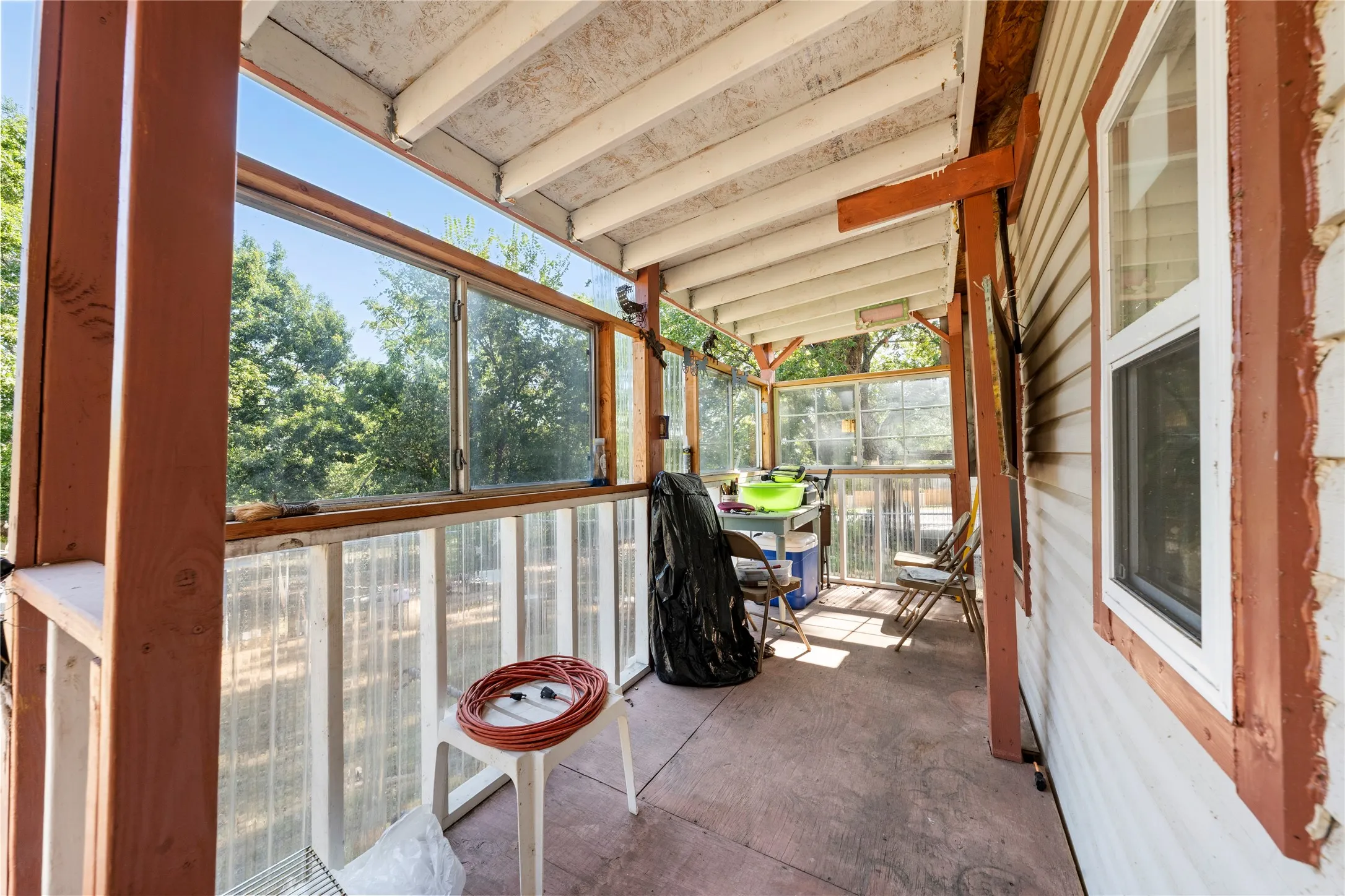 Single Family Residence For Sale in Mc Lennan County , 708 S 16th Street, Waco, Texas 76706, 2 Bedroom, 1 Bathroom, Garage spaces, 1,188 Sqft, built in 1940, mls#21399228, Real Estate Agent in Waco, Homes For Sale in Mc Lennan county, Homes For Sale in Waco, Realtor in Waco Texas, Real Estate Brokerage Independent Realty Texas, Luminita Cordes Realtor