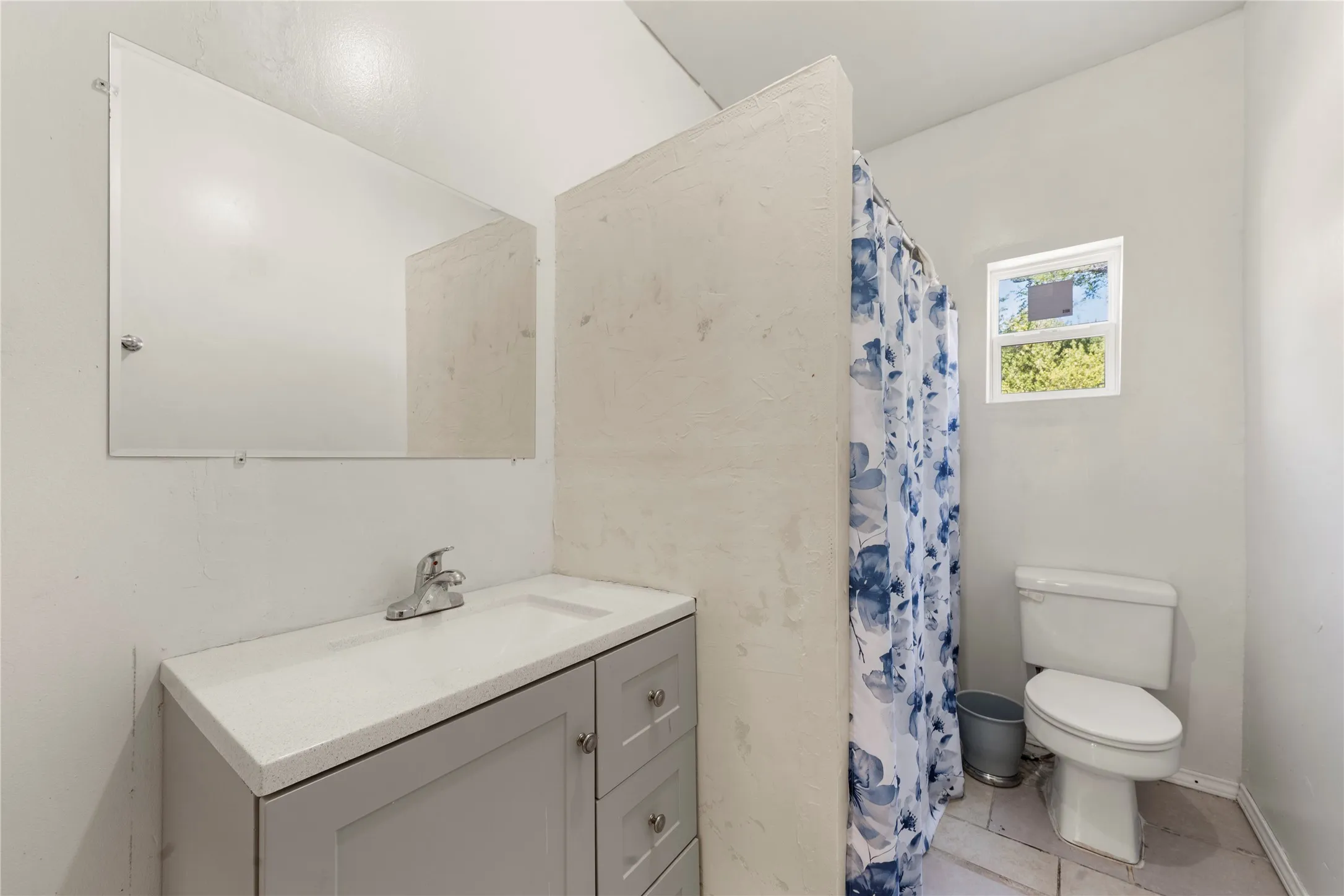 Single Family Residence For Sale in Mc Lennan County , 708 S 16th Street, Waco, Texas 76706, 2 Bedroom, 1 Bathroom, Garage spaces, 1,188 Sqft, built in 1940, mls#21399228, Real Estate Agent in Waco, Homes For Sale in Mc Lennan county, Homes For Sale in Waco, Realtor in Waco Texas, Real Estate Brokerage Independent Realty Texas, Luminita Cordes Realtor