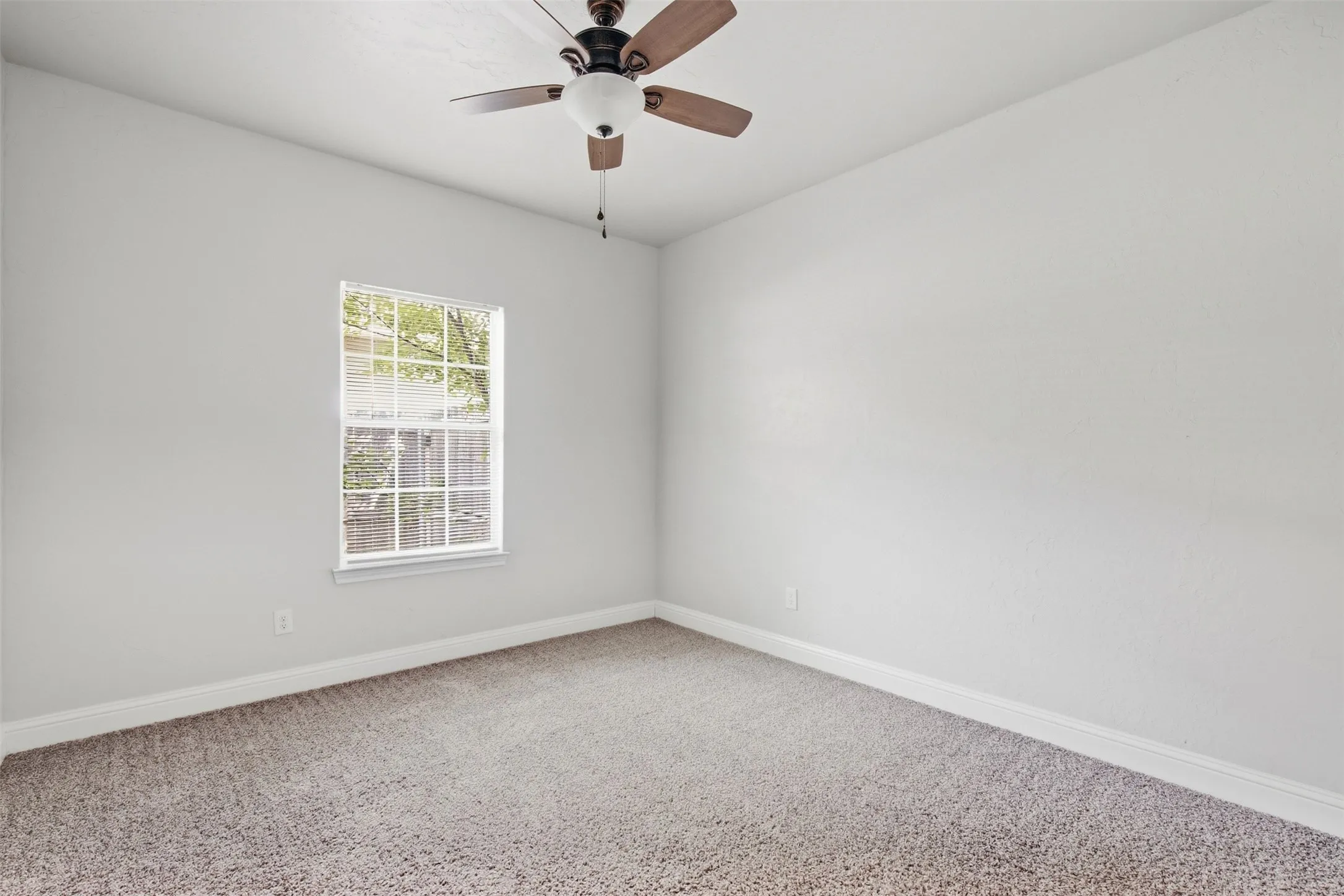 Single Family Residence For Rent in Hunt County , 4104 Gordon Street, Greenville, Texas 75401, 3 Bedroom, 2 Bathroom, 1 Garage spaces, 1,296 Sqft, built in 2021, mls#21399328, Real Estate Agent in Greenville, Homes For Rent in Hunt county, Homes For Rent in Greenville, Realtor in Greenville Texas, Real Estate Brokerage Independent Realty Texas, Luminita Cordes Realtor