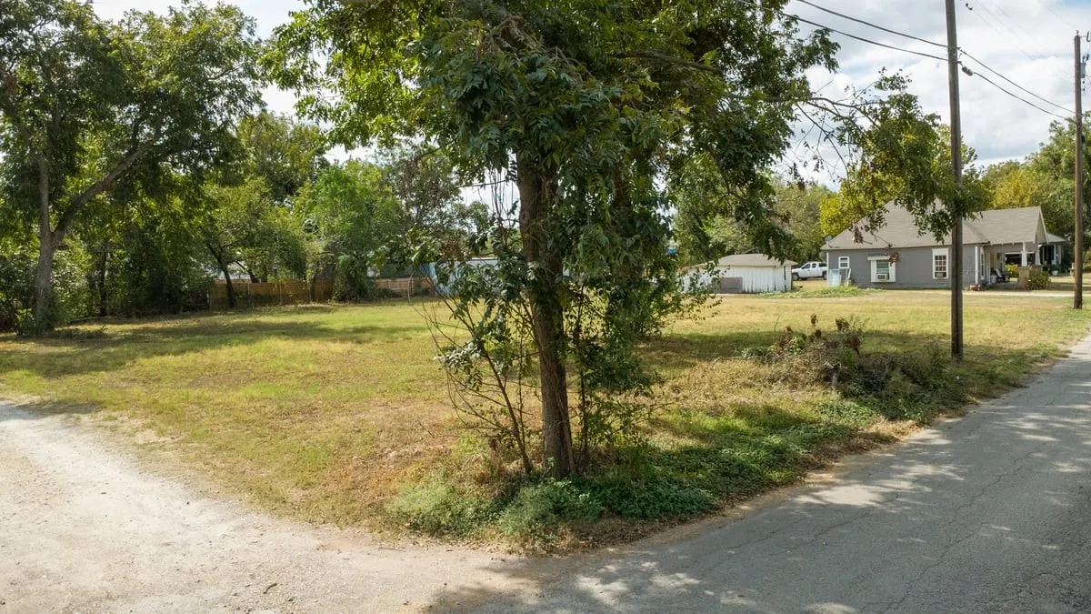 Unimproved Land For Sale in Johnson County , 128 Columbia Street, Cleburne, Texas 76031, 0, 0, Garage spaces, 0 Sqft, built in 0, mls#21398383, Real Estate Agent in Cleburne, Homes For Sale in Johnson county, Homes For Sale in Cleburne, Realtor in Cleburne Texas, Real Estate Brokerage Independent Realty Texas, Luminita Cordes Realtor