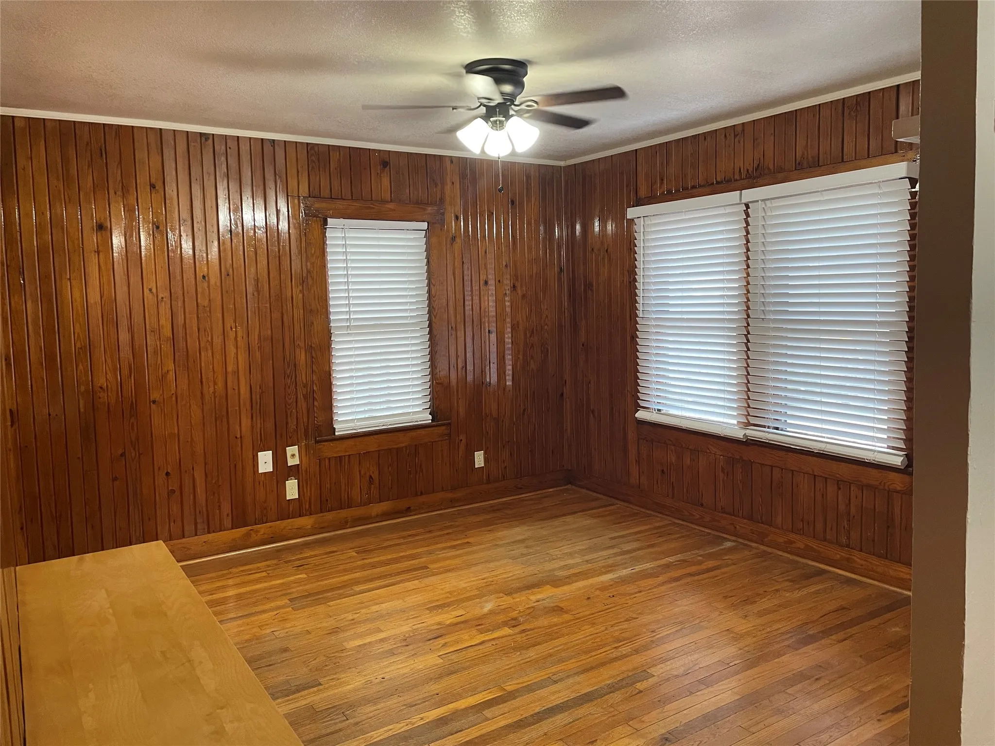 Single Family Residence For Rent in Denton County , 1007 Oakland Street 100, Denton, Texas 76201, 1 Bedroom, 1 Bathroom, Garage spaces, 888 Sqft, built in 1959, mls#21399332, Real Estate Agent in Denton, Homes For Rent in Denton county, Homes For Rent in Denton, Realtor in Denton Texas, Real Estate Brokerage Independent Realty Texas, Luminita Cordes Realtor