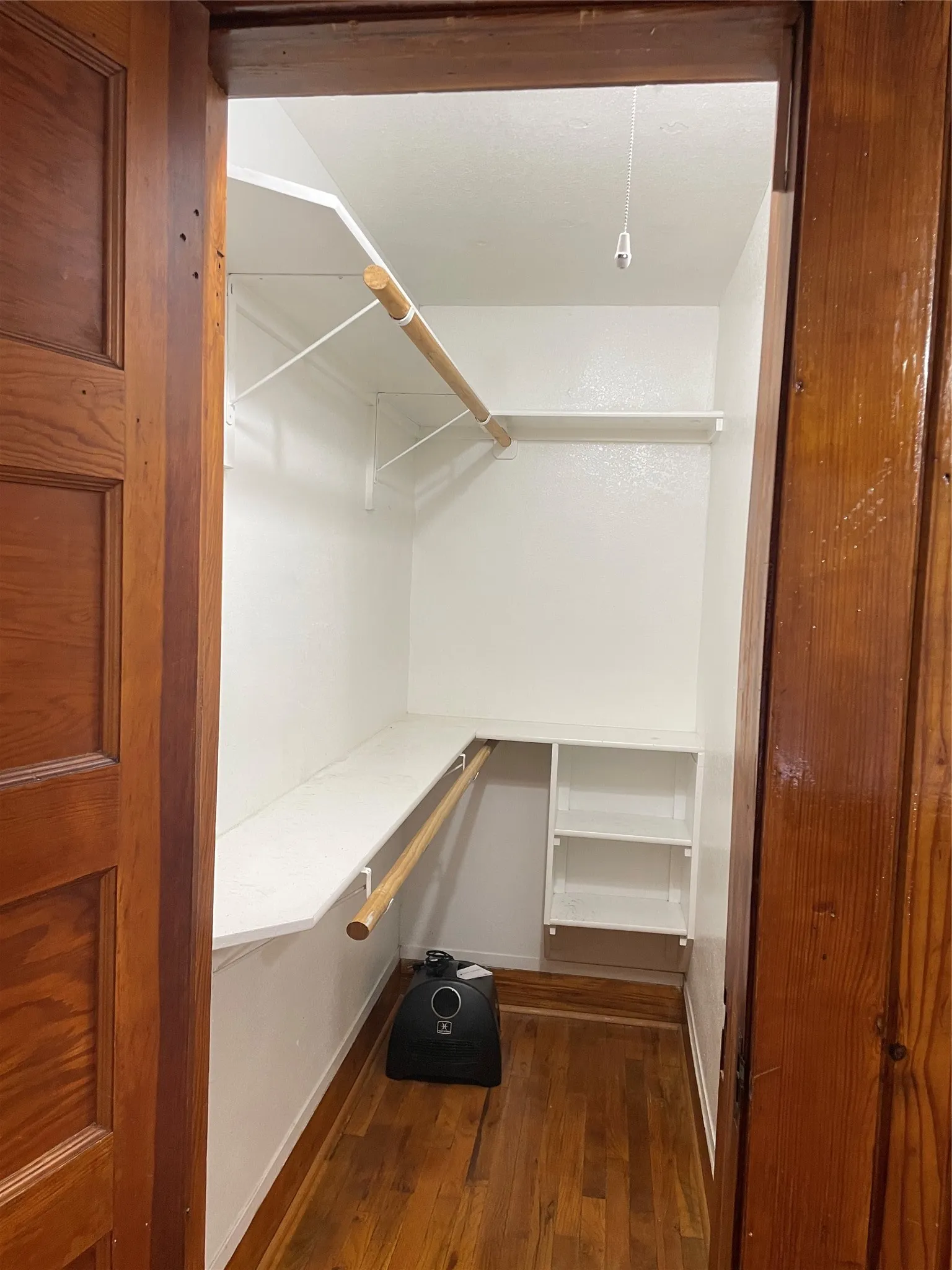 Single Family Residence For Rent in Denton County , 1007 Oakland Street 100, Denton, Texas 76201, 1 Bedroom, 1 Bathroom, Garage spaces, 888 Sqft, built in 1959, mls#21399332, Real Estate Agent in Denton, Homes For Rent in Denton county, Homes For Rent in Denton, Realtor in Denton Texas, Real Estate Brokerage Independent Realty Texas, Luminita Cordes Realtor