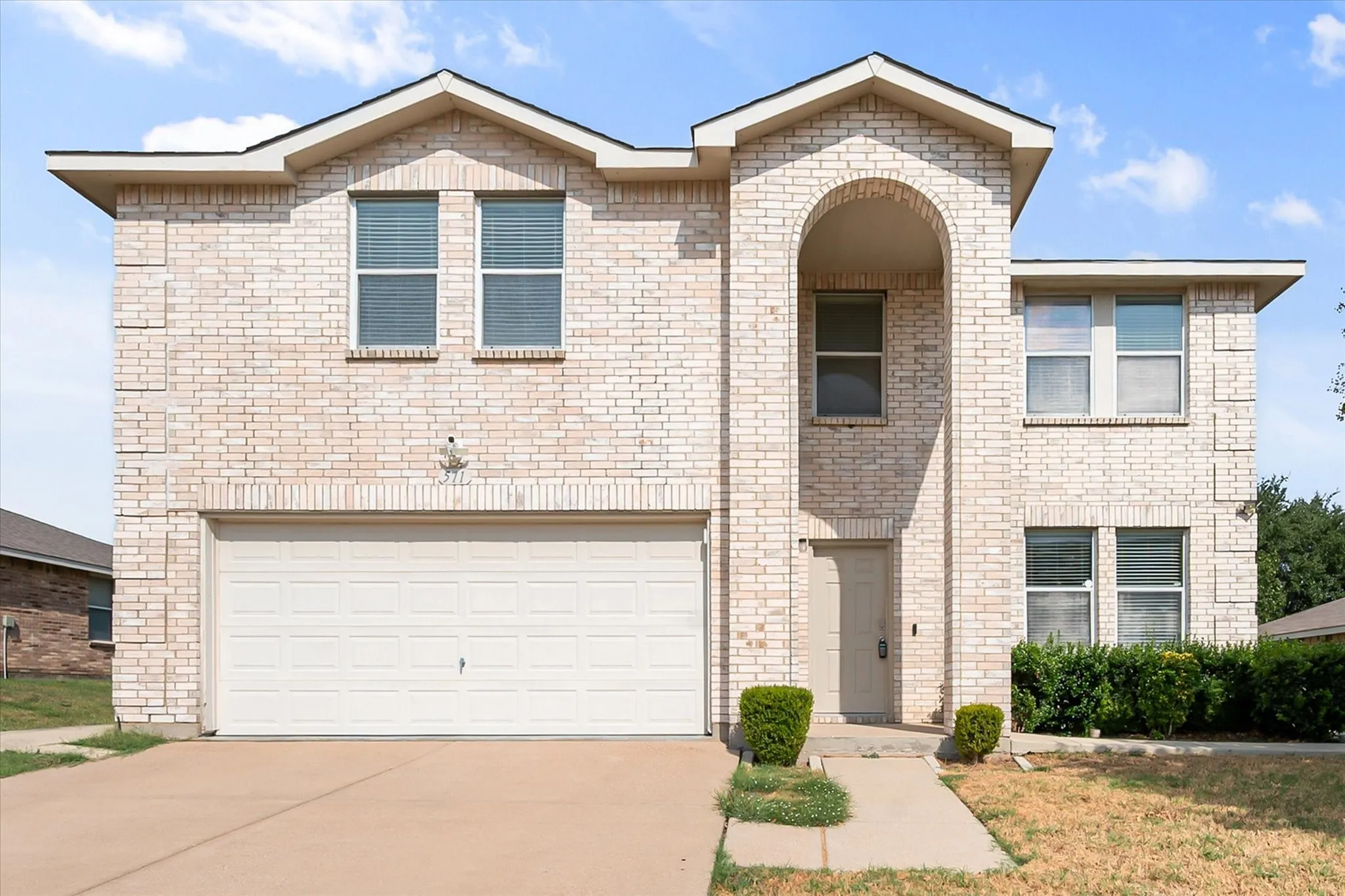 Single Family Residence For Rent in Tarrant County , 511 Travis Ranch Trail, Arlington, Texas 76002, 4 Bedroom, 2 Bathroom, 2 Garage spaces, 3,994 Sqft, built in 2005, mls#21399331, Real Estate Agent in Arlington, Homes For Rent in Tarrant county, Homes For Rent in Arlington, Realtor in Arlington Texas, Real Estate Brokerage Independent Realty Texas, Luminita Cordes Realtor
