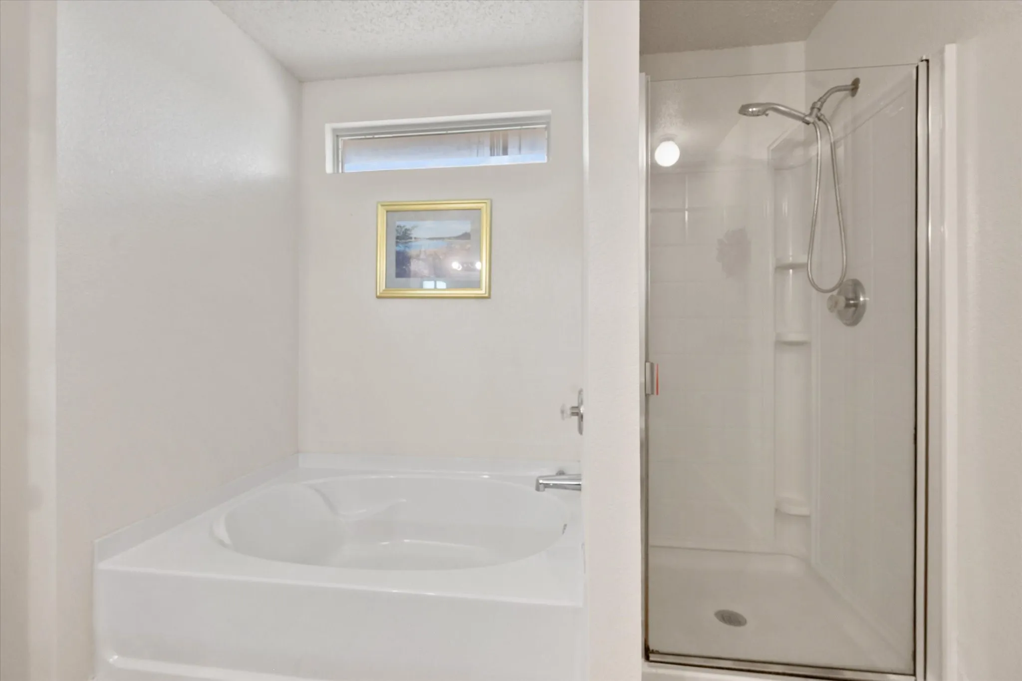 Single Family Residence For Rent in Tarrant County , 511 Travis Ranch Trail, Arlington, Texas 76002, 4 Bedroom, 2 Bathroom, 2 Garage spaces, 3,994 Sqft, built in 2005, mls#21399331, Real Estate Agent in Arlington, Homes For Rent in Tarrant county, Homes For Rent in Arlington, Realtor in Arlington Texas, Real Estate Brokerage Independent Realty Texas, Luminita Cordes Realtor