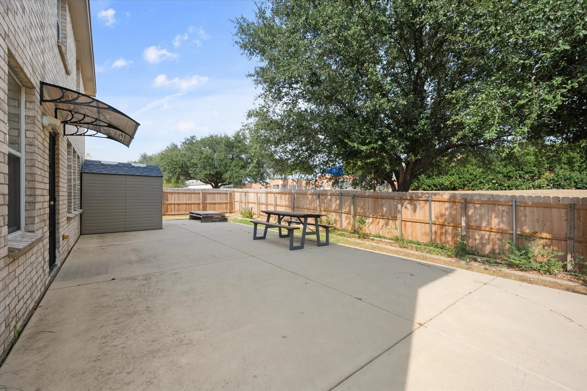Single Family Residence For Rent in Tarrant County , 511 Travis Ranch Trail, Arlington, Texas 76002, 4 Bedroom, 2 Bathroom, 2 Garage spaces, 3,994 Sqft, built in 2005, mls#21399331, Real Estate Agent in Arlington, Homes For Rent in Tarrant county, Homes For Rent in Arlington, Realtor in Arlington Texas, Real Estate Brokerage Independent Realty Texas, Luminita Cordes Realtor