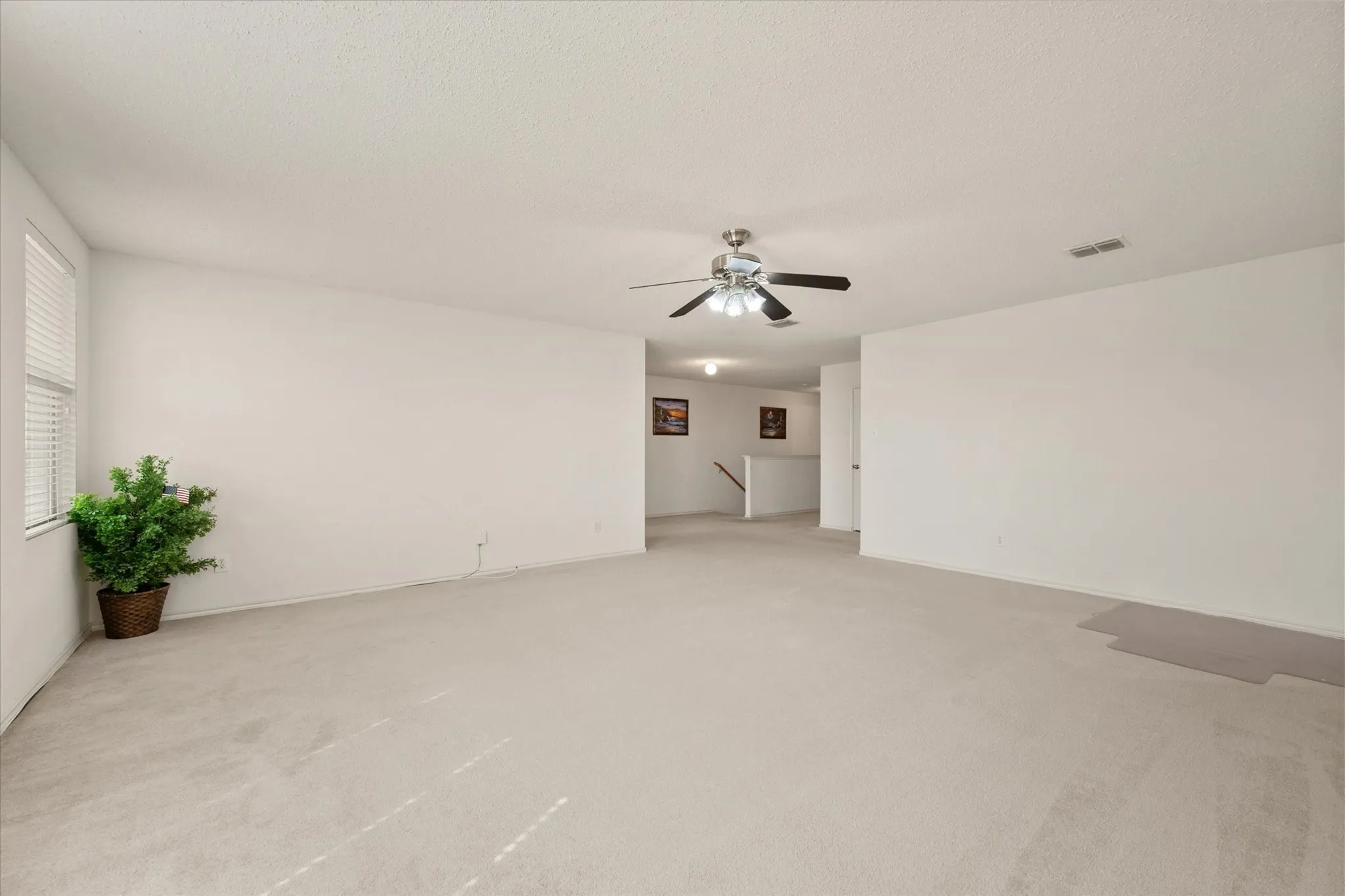 Single Family Residence For Rent in Tarrant County , 511 Travis Ranch Trail, Arlington, Texas 76002, 4 Bedroom, 2 Bathroom, 2 Garage spaces, 3,994 Sqft, built in 2005, mls#21399331, Real Estate Agent in Arlington, Homes For Rent in Tarrant county, Homes For Rent in Arlington, Realtor in Arlington Texas, Real Estate Brokerage Independent Realty Texas, Luminita Cordes Realtor