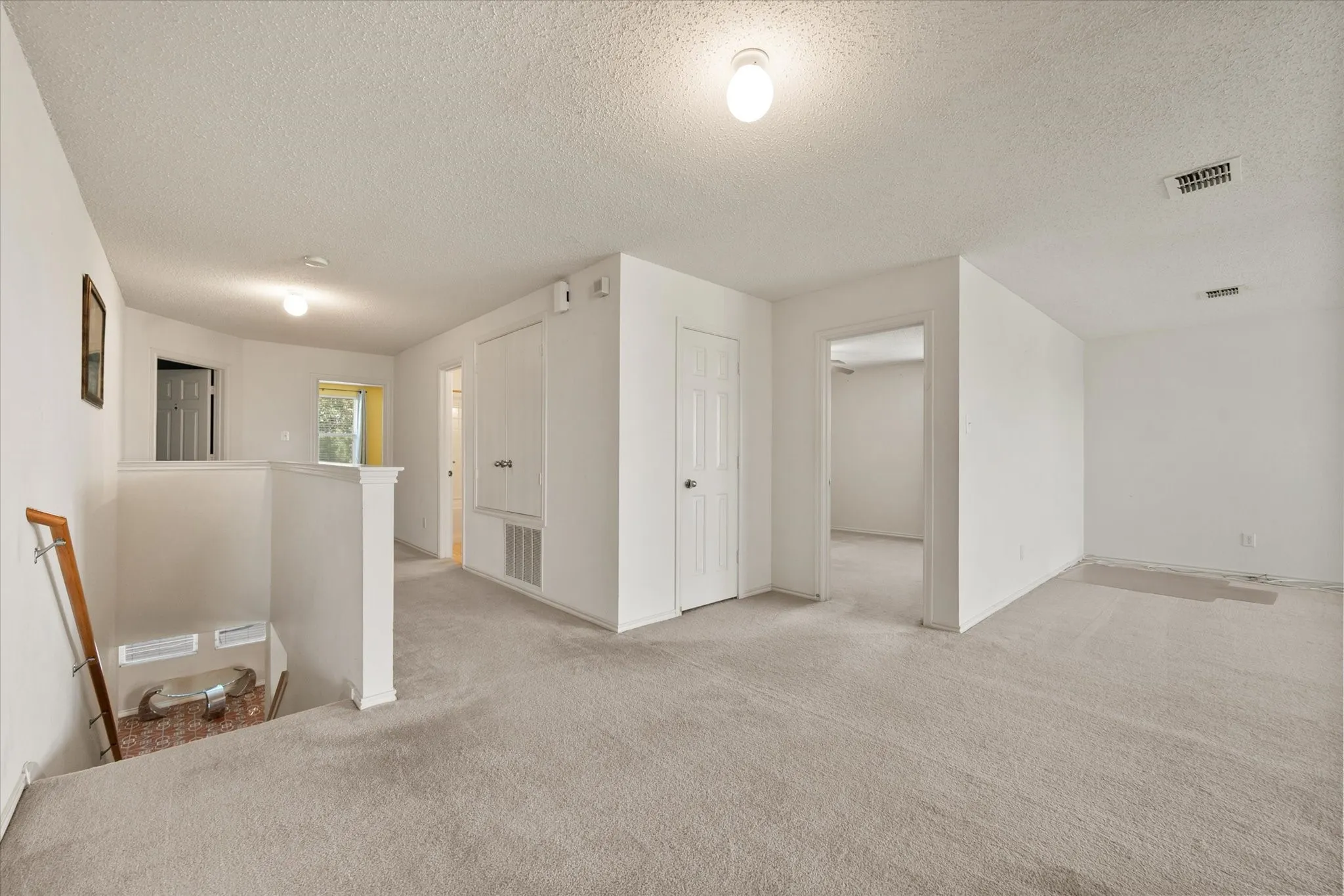 Single Family Residence For Rent in Tarrant County , 511 Travis Ranch Trail, Arlington, Texas 76002, 4 Bedroom, 2 Bathroom, 2 Garage spaces, 3,994 Sqft, built in 2005, mls#21399331, Real Estate Agent in Arlington, Homes For Rent in Tarrant county, Homes For Rent in Arlington, Realtor in Arlington Texas, Real Estate Brokerage Independent Realty Texas, Luminita Cordes Realtor