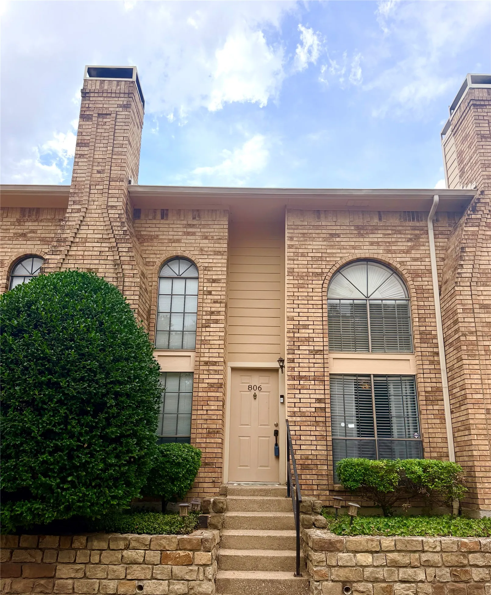 Condominium For Sale in Dallas County , 14333 Preston Road 806, Dallas, Texas 75254, 1 Bedroom, 2 Bathroom, Garage spaces, 1,028 Sqft, built in 1982, mls#21399324, Real Estate Agent in Dallas, Homes For Sale in Dallas county, Homes For Sale in Dallas, Realtor in Dallas Texas, Real Estate Brokerage Independent Realty Texas, Luminita Cordes Realtor