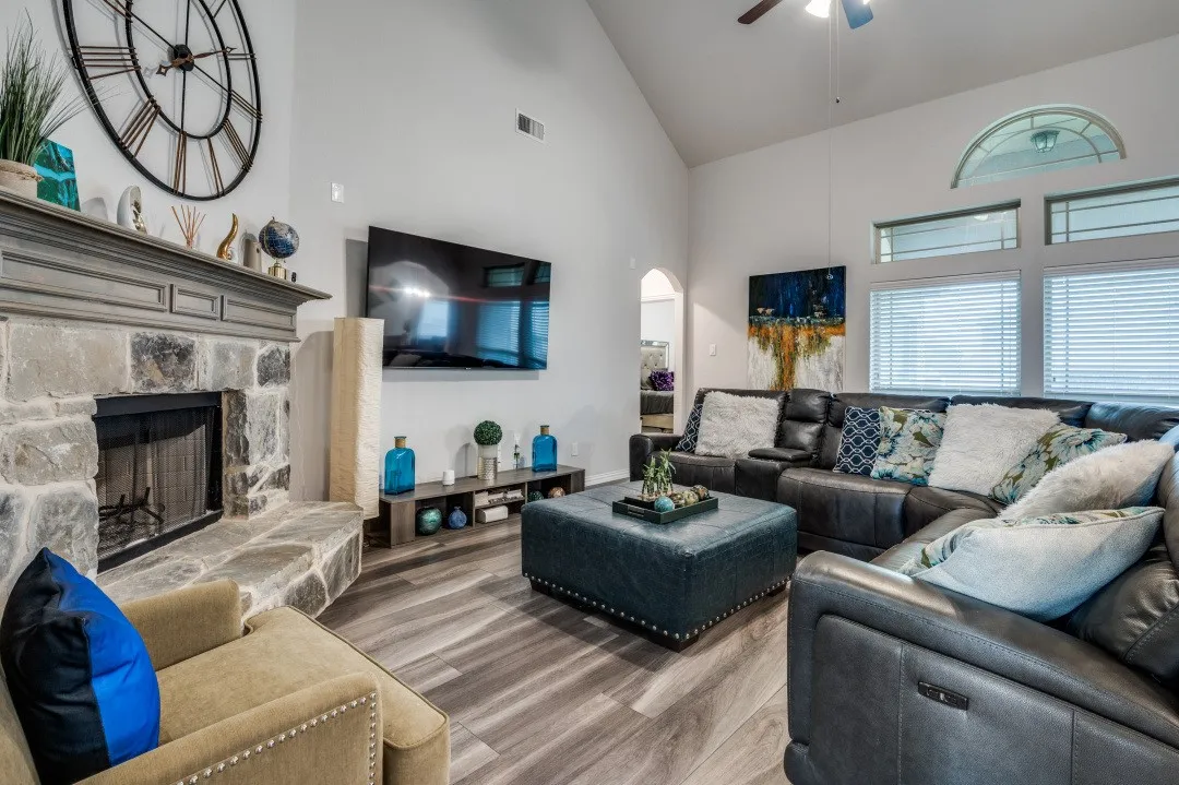 Single Family Residence For Sale in Ellis County , 249 Noble Nest Drive, Midlothian, Texas 76065, 5 Bedroom, 4 Bathroom, 2 Garage spaces, 3,276 Sqft, built in 2018, mls#21398346, Real Estate Agent in Midlothian, Homes For Sale in Ellis county, Homes For Sale in Midlothian, Realtor in Midlothian Texas, Real Estate Brokerage Independent Realty Texas, Luminita Cordes Realtor