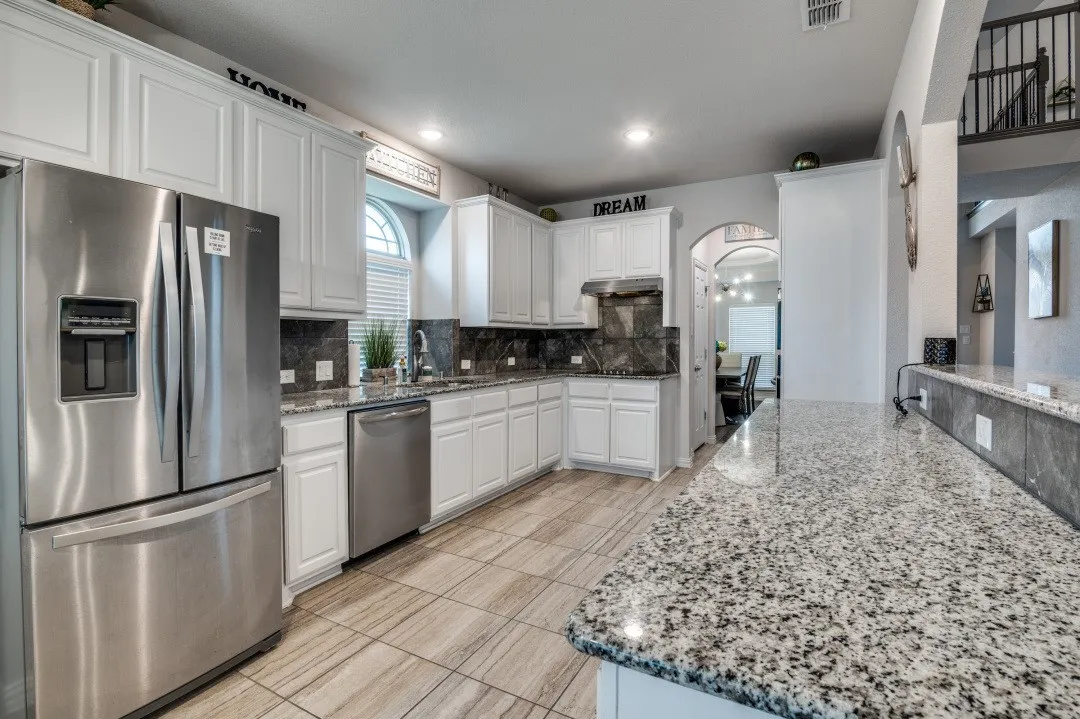 Single Family Residence For Sale in Ellis County , 249 Noble Nest Drive, Midlothian, Texas 76065, 5 Bedroom, 4 Bathroom, 2 Garage spaces, 3,276 Sqft, built in 2018, mls#21398346, Real Estate Agent in Midlothian, Homes For Sale in Ellis county, Homes For Sale in Midlothian, Realtor in Midlothian Texas, Real Estate Brokerage Independent Realty Texas, Luminita Cordes Realtor