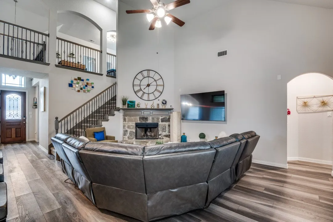 Single Family Residence For Sale in Ellis County , 249 Noble Nest Drive, Midlothian, Texas 76065, 5 Bedroom, 4 Bathroom, 2 Garage spaces, 3,276 Sqft, built in 2018, mls#21398346, Real Estate Agent in Midlothian, Homes For Sale in Ellis county, Homes For Sale in Midlothian, Realtor in Midlothian Texas, Real Estate Brokerage Independent Realty Texas, Luminita Cordes Realtor