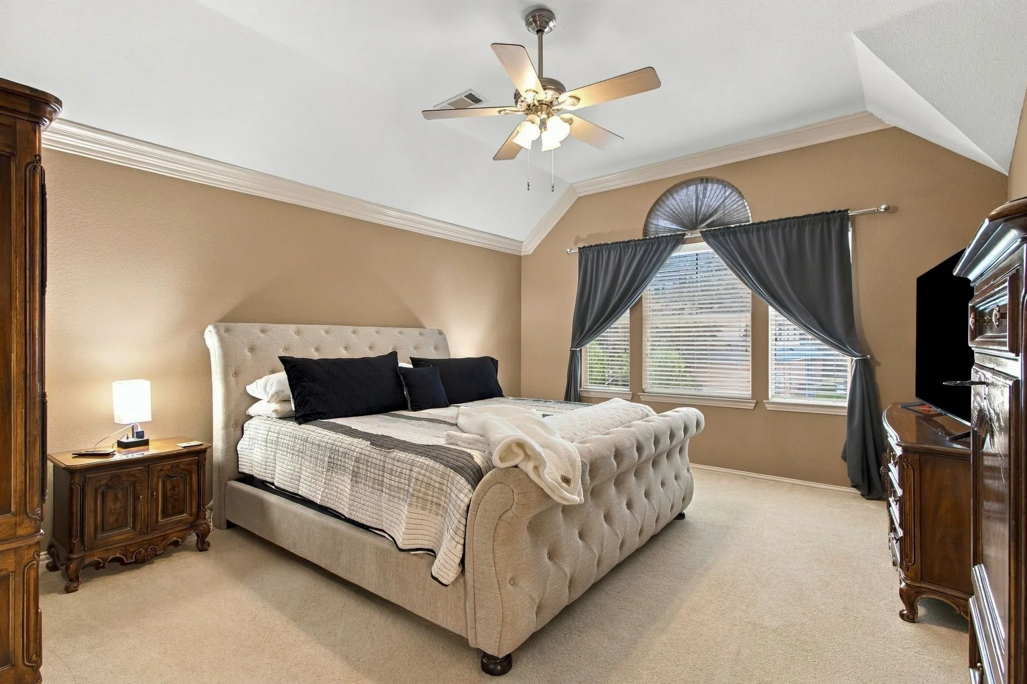 Single Family Residence For Sale in Collin County , 816 Rolling Meadows Court, Allen, Texas 75013, 4 Bedroom, 3 Bathroom, 2 Garage spaces, 2,732 Sqft, built in 1994, mls#21399344, Real Estate Agent in Allen, Homes For Sale in Collin county, Homes For Sale in Allen, Realtor in Allen Texas, Real Estate Brokerage Independent Realty Texas, Luminita Cordes Realtor