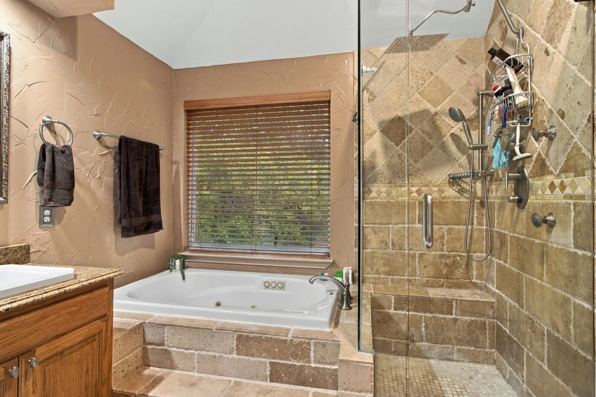 Single Family Residence For Sale in Collin County , 816 Rolling Meadows Court, Allen, Texas 75013, 4 Bedroom, 3 Bathroom, 2 Garage spaces, 2,732 Sqft, built in 1994, mls#21399344, Real Estate Agent in Allen, Homes For Sale in Collin county, Homes For Sale in Allen, Realtor in Allen Texas, Real Estate Brokerage Independent Realty Texas, Luminita Cordes Realtor