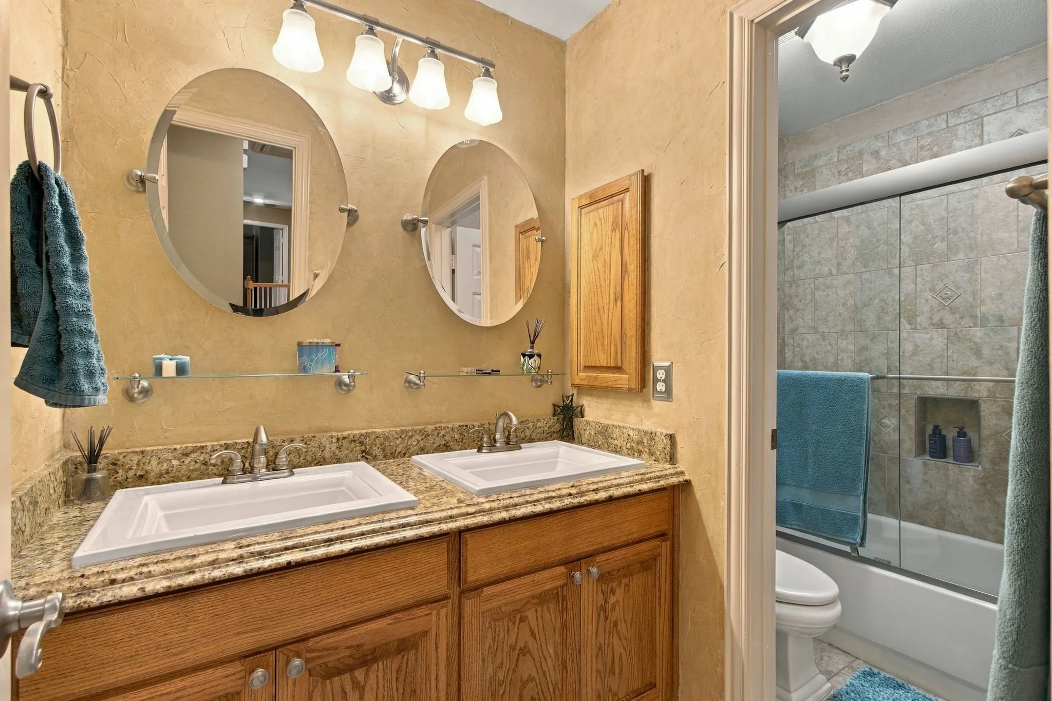 Single Family Residence For Sale in Collin County , 816 Rolling Meadows Court, Allen, Texas 75013, 4 Bedroom, 3 Bathroom, 2 Garage spaces, 2,732 Sqft, built in 1994, mls#21399344, Real Estate Agent in Allen, Homes For Sale in Collin county, Homes For Sale in Allen, Realtor in Allen Texas, Real Estate Brokerage Independent Realty Texas, Luminita Cordes Realtor