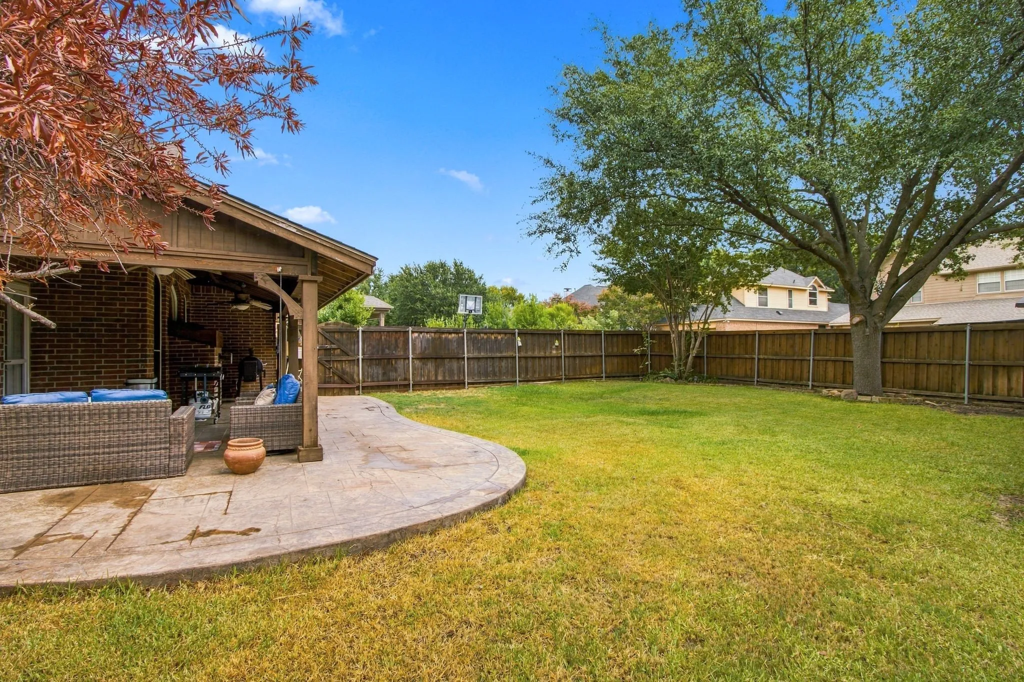 Single Family Residence For Sale in Collin County , 816 Rolling Meadows Court, Allen, Texas 75013, 4 Bedroom, 3 Bathroom, 2 Garage spaces, 2,732 Sqft, built in 1994, mls#21399344, Real Estate Agent in Allen, Homes For Sale in Collin county, Homes For Sale in Allen, Realtor in Allen Texas, Real Estate Brokerage Independent Realty Texas, Luminita Cordes Realtor