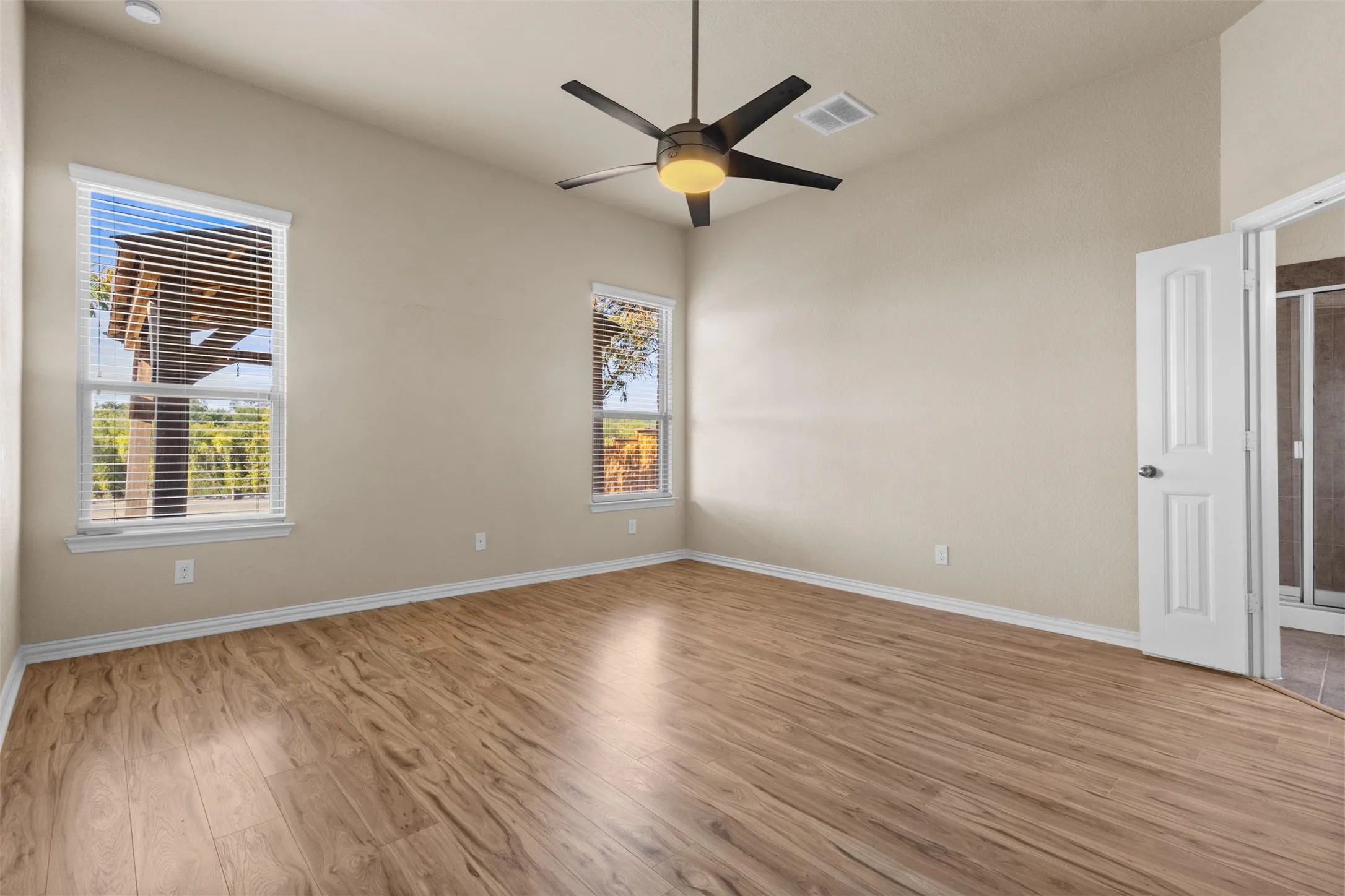 Single Family Residence For Rent in Collin County , 820 Osage Drive, Mc Kinney, Texas 75071, 4 Bedroom, 3 Bathroom, 2 Garage spaces, 2,415 Sqft, built in 2015, mls#21399346, Real Estate Agent in Mc Kinney, Homes For Rent in Collin county, Homes For Rent in Mc Kinney, Realtor in Mc Kinney Texas, Real Estate Brokerage Independent Realty Texas, Luminita Cordes Realtor