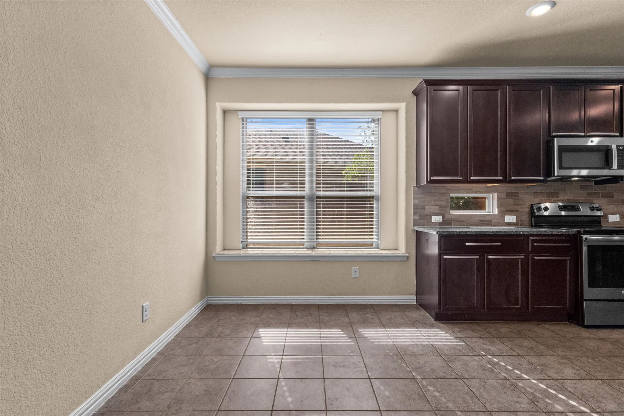 Single Family Residence For Rent in Collin County , 820 Osage Drive, Mc Kinney, Texas 75071, 4 Bedroom, 3 Bathroom, 2 Garage spaces, 2,415 Sqft, built in 2015, mls#21399346, Real Estate Agent in Mc Kinney, Homes For Rent in Collin county, Homes For Rent in Mc Kinney, Realtor in Mc Kinney Texas, Real Estate Brokerage Independent Realty Texas, Luminita Cordes Realtor