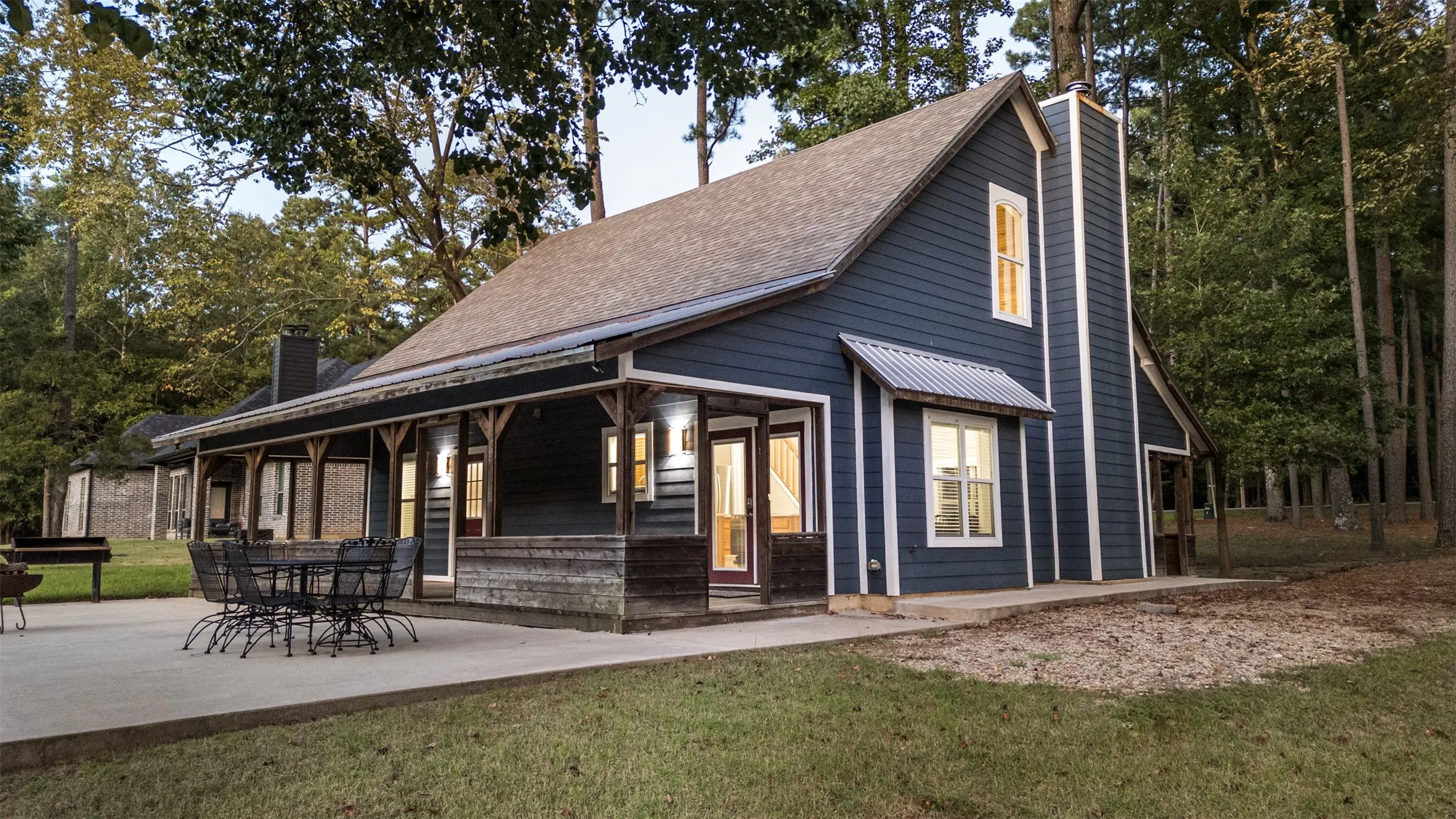Single Family Residence For Sale in Franklin (TX) County , 310 Cypress Creek Drive, Mount Vernon, Texas 75457, 3 Bedroom, 2 Bathroom, Garage spaces, 1,529 Sqft, built in 1999, mls#21399351, Real Estate Agent in Mount Vernon, Homes For Sale in Franklin (TX) county, Homes For Sale in Mount Vernon, Realtor in Mount Vernon Texas, Real Estate Brokerage Independent Realty Texas, Luminita Cordes Realtor