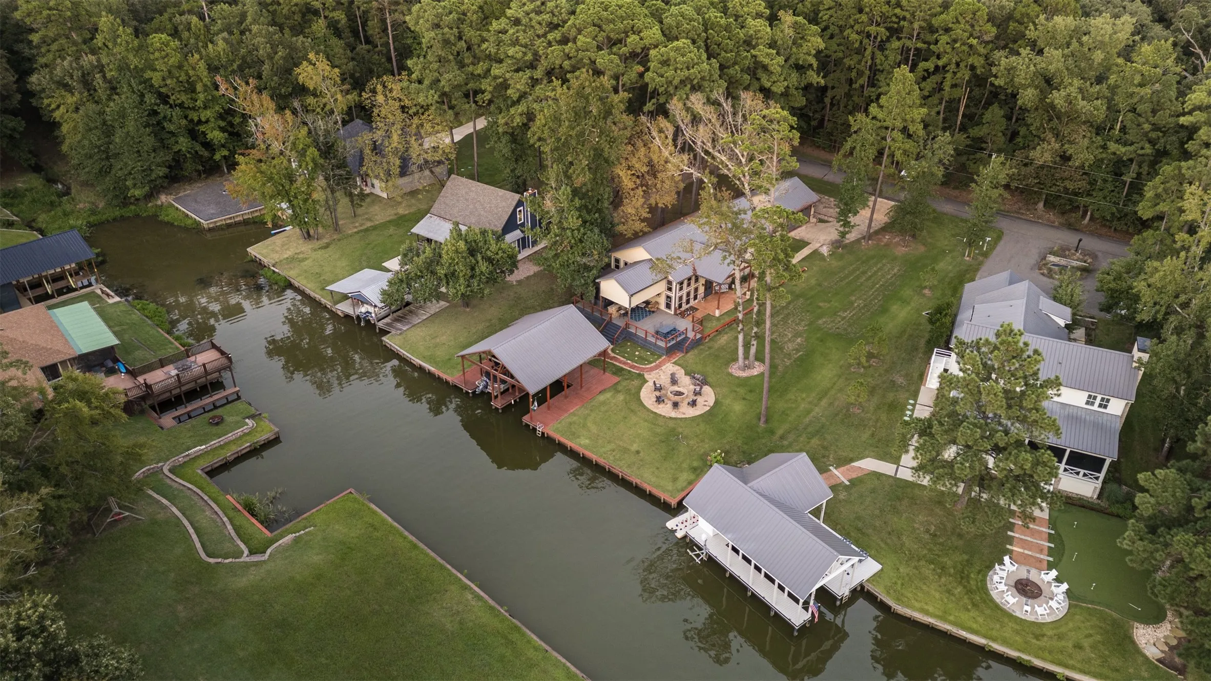 Single Family Residence For Sale in Franklin (TX) County , 310 Cypress Creek Drive, Mount Vernon, Texas 75457, 3 Bedroom, 2 Bathroom, Garage spaces, 1,529 Sqft, built in 1999, mls#21399351, Real Estate Agent in Mount Vernon, Homes For Sale in Franklin (TX) county, Homes For Sale in Mount Vernon, Realtor in Mount Vernon Texas, Real Estate Brokerage Independent Realty Texas, Luminita Cordes Realtor