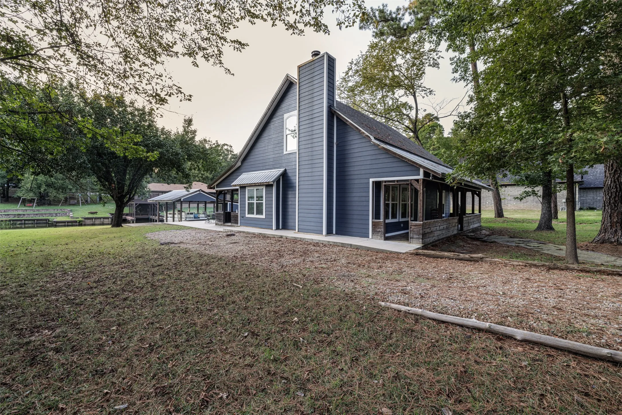 Single Family Residence For Sale in Franklin (TX) County , 310 Cypress Creek Drive, Mount Vernon, Texas 75457, 3 Bedroom, 2 Bathroom, Garage spaces, 1,529 Sqft, built in 1999, mls#21399351, Real Estate Agent in Mount Vernon, Homes For Sale in Franklin (TX) county, Homes For Sale in Mount Vernon, Realtor in Mount Vernon Texas, Real Estate Brokerage Independent Realty Texas, Luminita Cordes Realtor
