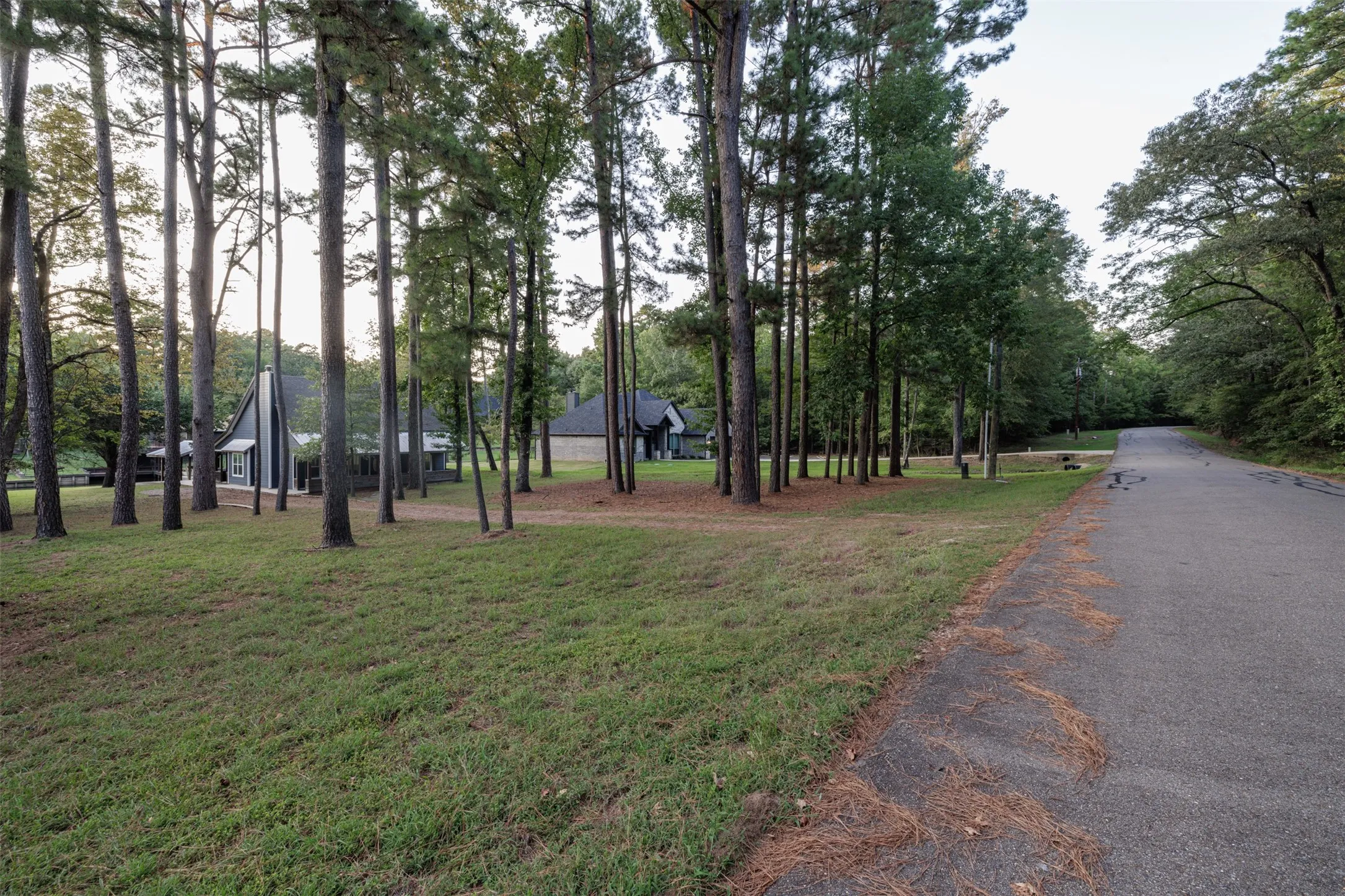 Single Family Residence For Sale in Franklin (TX) County , 310 Cypress Creek Drive, Mount Vernon, Texas 75457, 3 Bedroom, 2 Bathroom, Garage spaces, 1,529 Sqft, built in 1999, mls#21399351, Real Estate Agent in Mount Vernon, Homes For Sale in Franklin (TX) county, Homes For Sale in Mount Vernon, Realtor in Mount Vernon Texas, Real Estate Brokerage Independent Realty Texas, Luminita Cordes Realtor