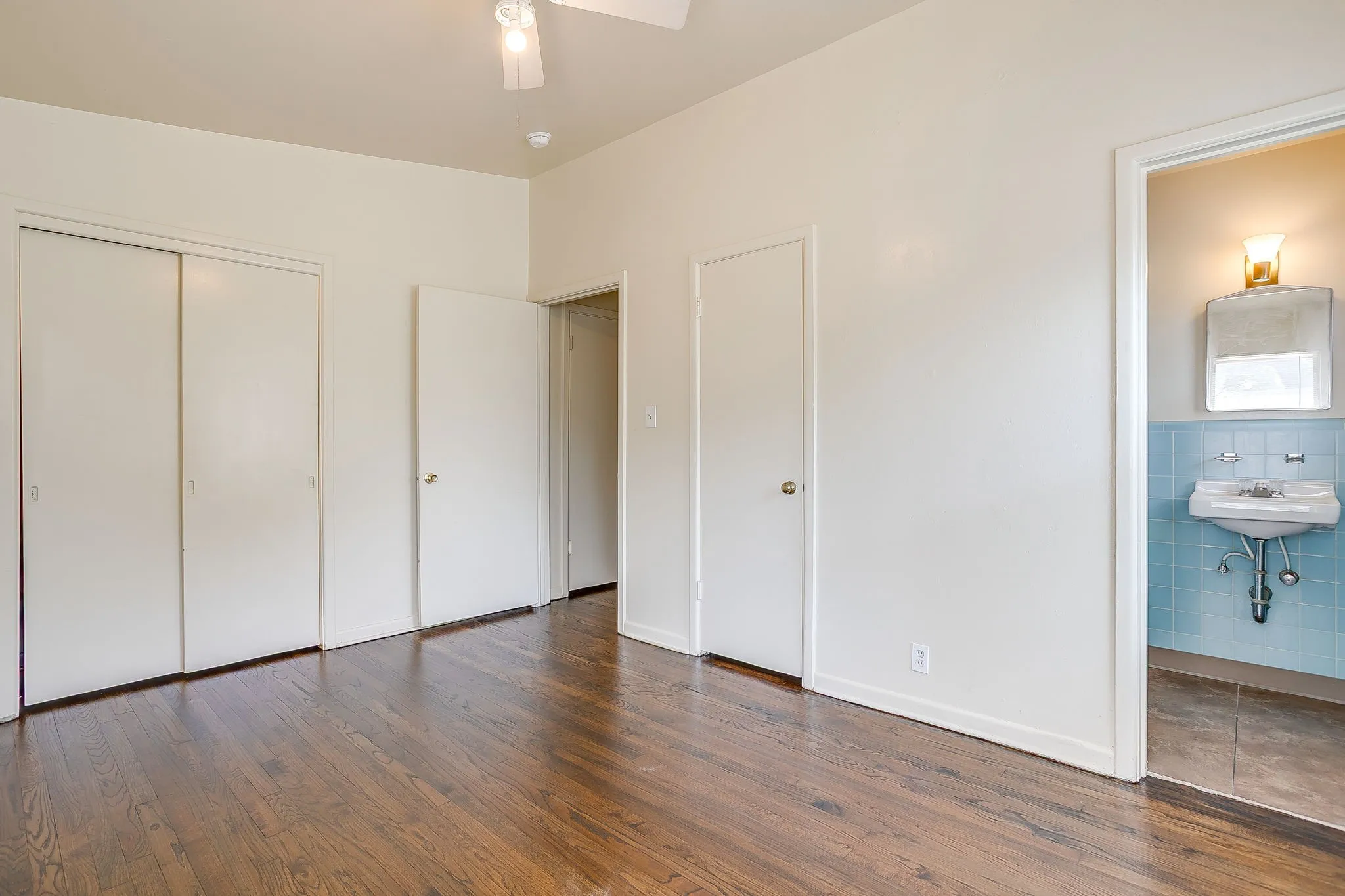 Single Family Residence For Rent in Tarrant County , 2812 Cordone Street, Fort Worth, Texas 76133, 3 Bedroom, 2 Bathroom, Garage spaces, 1,174 Sqft, built in 1955, mls#21398779, Real Estate Agent in Fort Worth, Homes For Rent in Tarrant county, Homes For Rent in Fort Worth, Realtor in Fort Worth Texas, Real Estate Brokerage Independent Realty Texas, Luminita Cordes Realtor