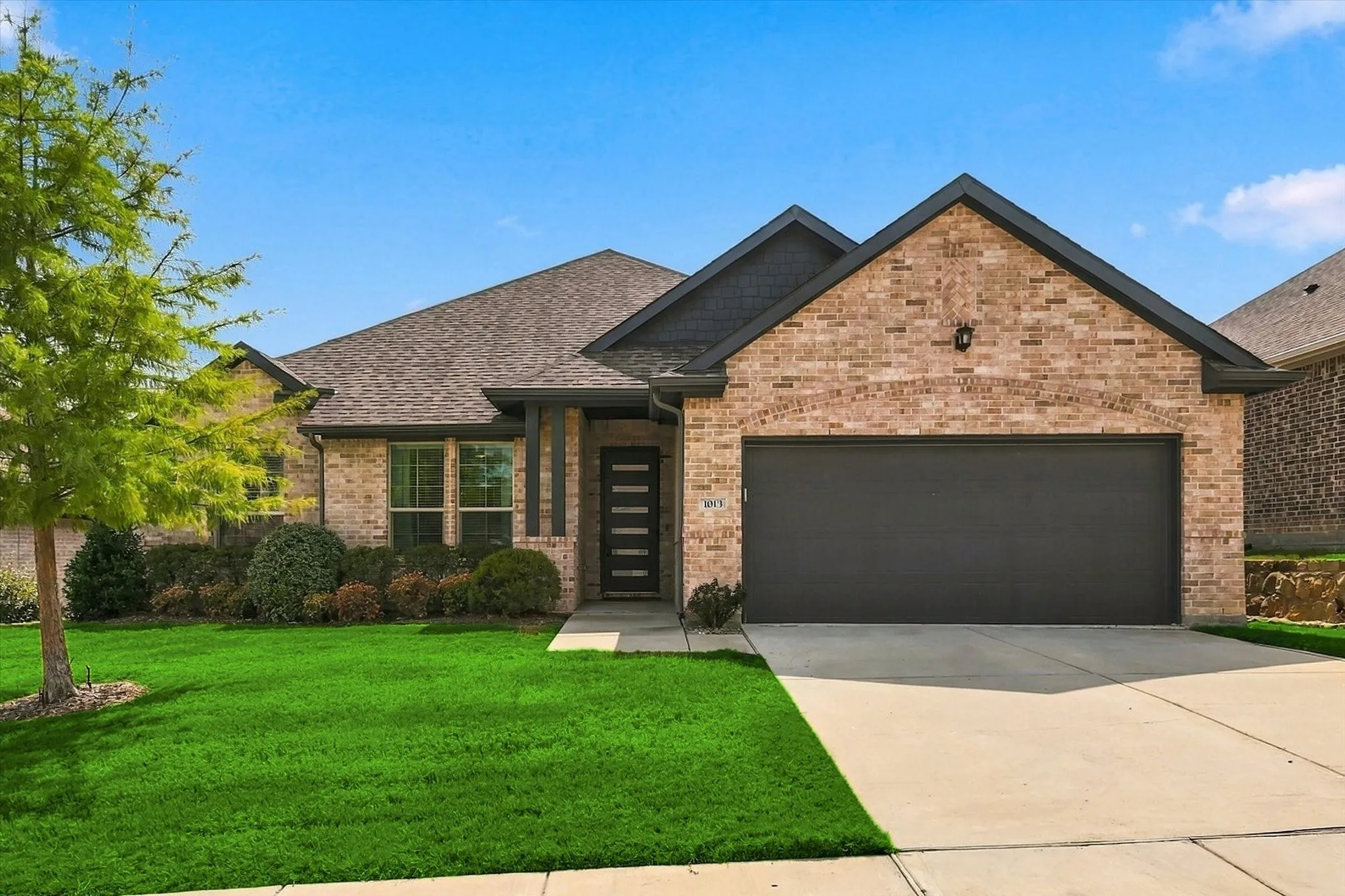 Single Family Residence For Sale in Denton County , 1013 Coralberry Drive, Northlake, Texas 76226, 4 Bedroom, 2 Bathroom, 2 Garage spaces, 2,478 Sqft, built in 2021, mls#21397366, Real Estate Agent in Northlake, Homes For Sale in Denton county, Homes For Sale in Northlake, Realtor in Northlake Texas, Real Estate Brokerage Independent Realty Texas, Luminita Cordes Realtor