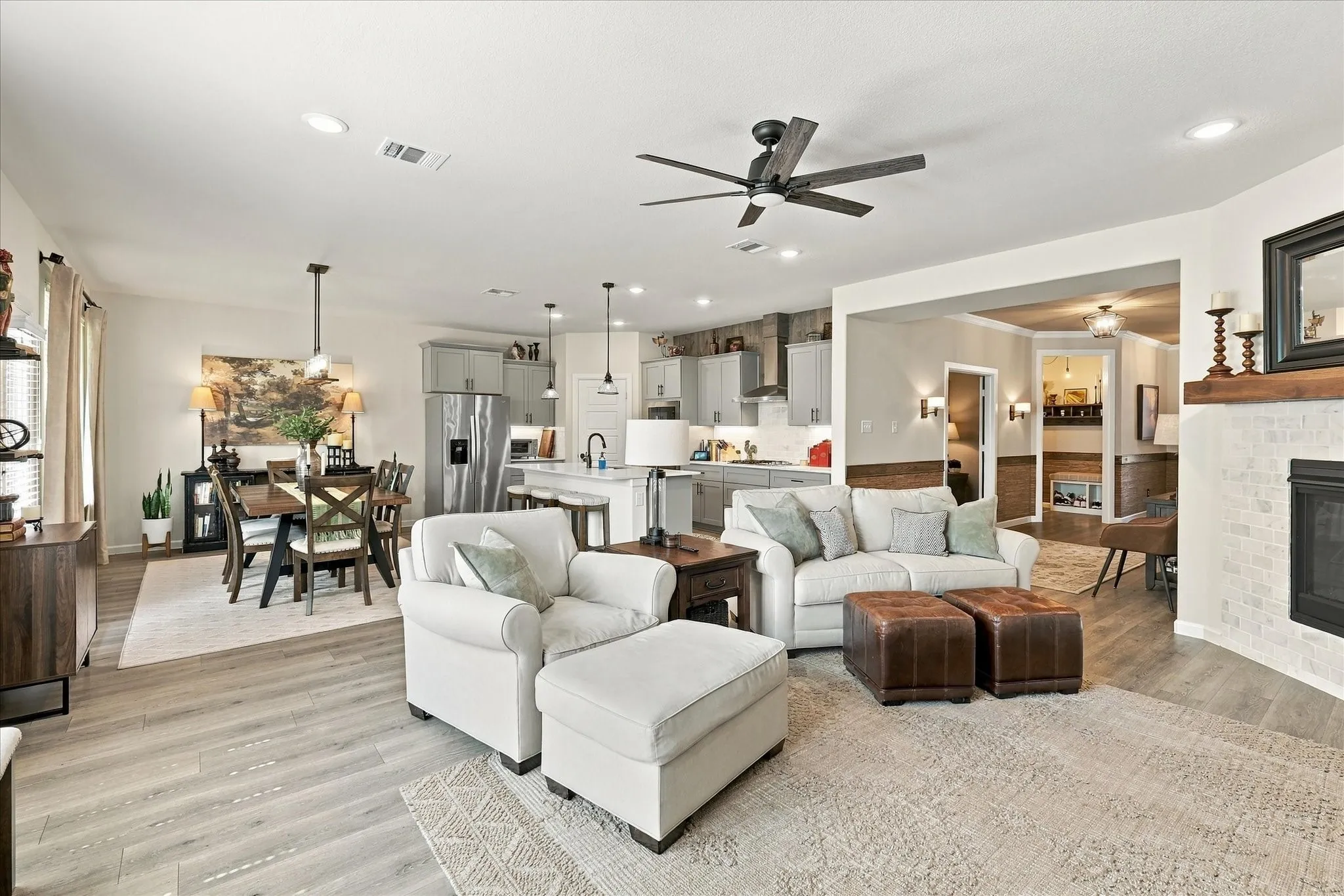 Open, airy and exceptionally inviting—the family room flows effortlessly into the kitchen and dining areas for today’s most desired style of living.