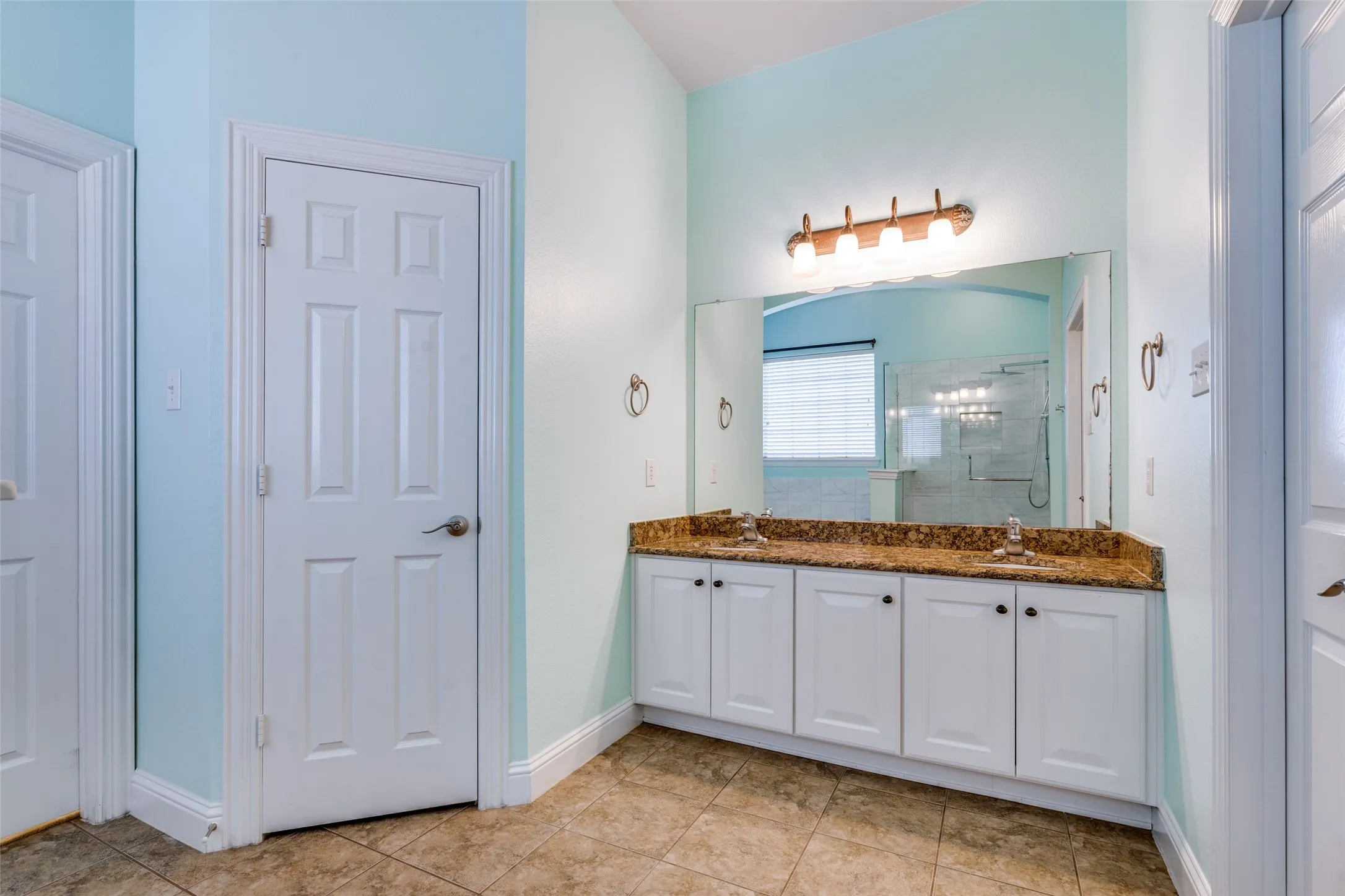 Townhouse For Rent in Collin County , 4667 Edith Street, Plano, Texas 75024, 3 Bedroom, 3 Bathroom, 2 Garage spaces, 2,319 Sqft, built in 2007, mls#21398694, Real Estate Agent in Plano, Homes For Rent in Collin county, Homes For Rent in Plano, Realtor in Plano Texas, Real Estate Brokerage Independent Realty Texas, Luminita Cordes Realtor