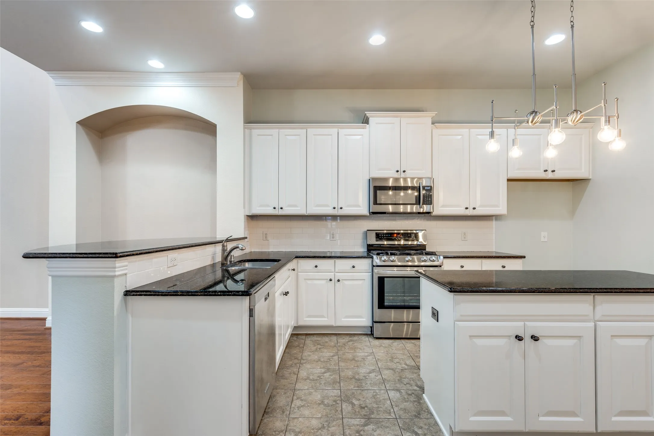 Townhouse For Rent in Collin County , 4667 Edith Street, Plano, Texas 75024, 3 Bedroom, 3 Bathroom, 2 Garage spaces, 2,319 Sqft, built in 2007, mls#21398694, Real Estate Agent in Plano, Homes For Rent in Collin county, Homes For Rent in Plano, Realtor in Plano Texas, Real Estate Brokerage Independent Realty Texas, Luminita Cordes Realtor