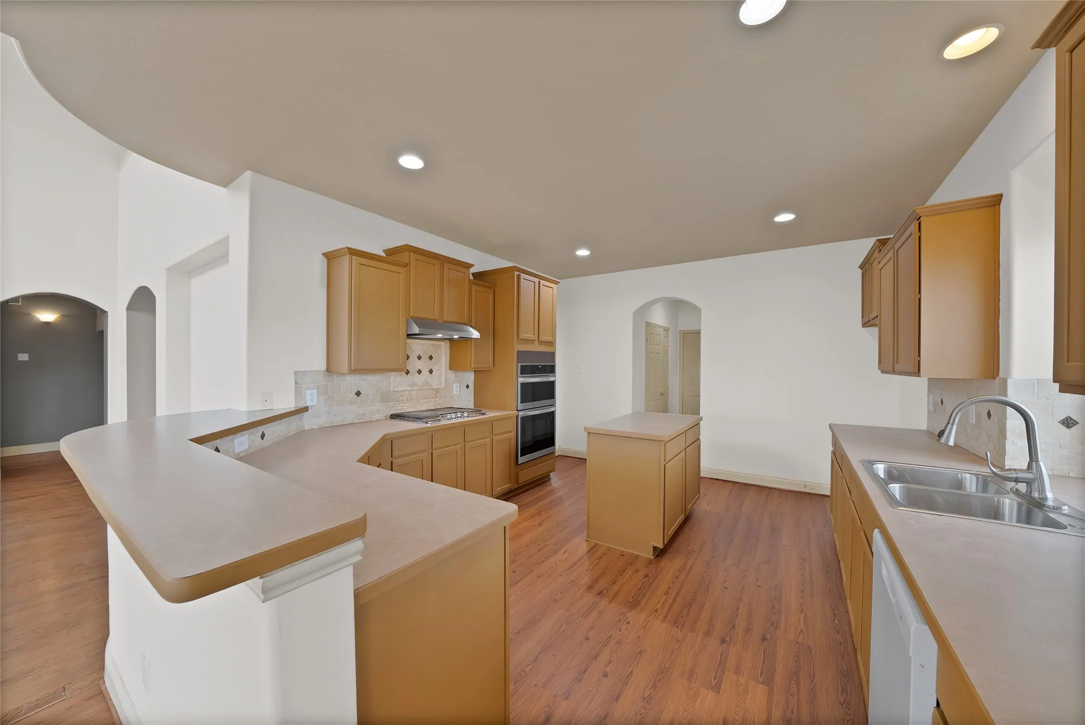 Single Family Residence For Rent in Dallas County , 903 Fieldstone Drive, Cedar Hill, Texas 75104, 4 Bedroom, 3 Bathroom, 2 Garage spaces, 3,162 Sqft, built in 2004, mls#21398373, Real Estate Agent in Cedar Hill, Homes For Rent in Dallas county, Homes For Rent in Cedar Hill, Realtor in Cedar Hill Texas, Real Estate Brokerage Independent Realty Texas, Luminita Cordes Realtor