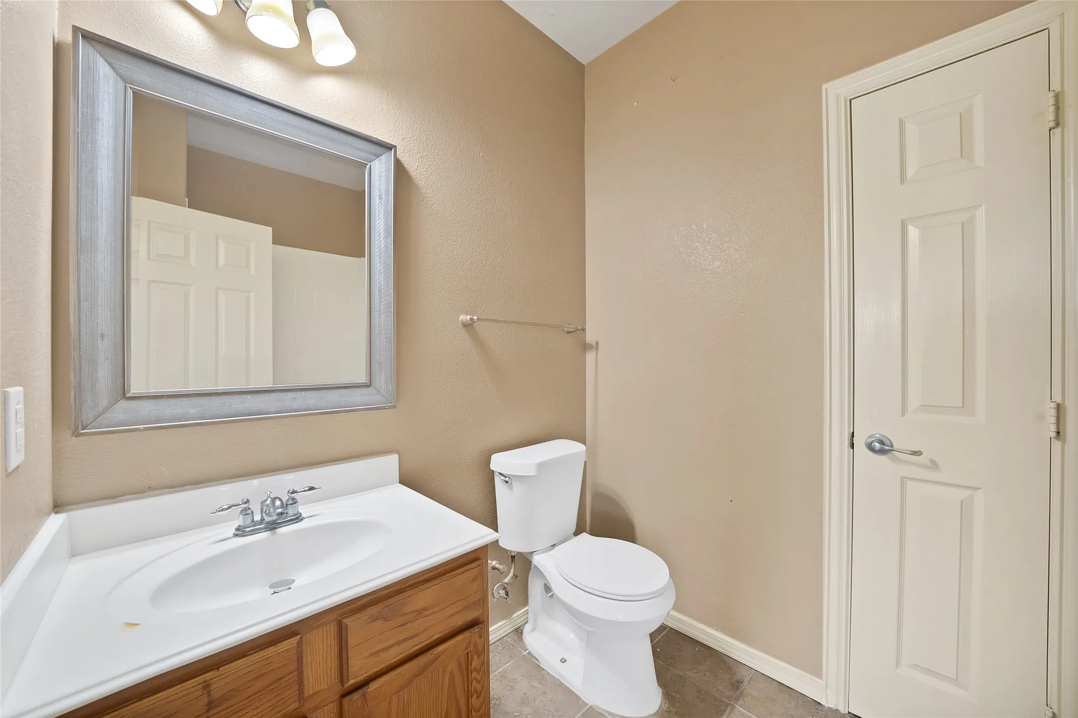 Single Family Residence For Rent in Dallas County , 903 Fieldstone Drive, Cedar Hill, Texas 75104, 4 Bedroom, 3 Bathroom, 2 Garage spaces, 3,162 Sqft, built in 2004, mls#21398373, Real Estate Agent in Cedar Hill, Homes For Rent in Dallas county, Homes For Rent in Cedar Hill, Realtor in Cedar Hill Texas, Real Estate Brokerage Independent Realty Texas, Luminita Cordes Realtor