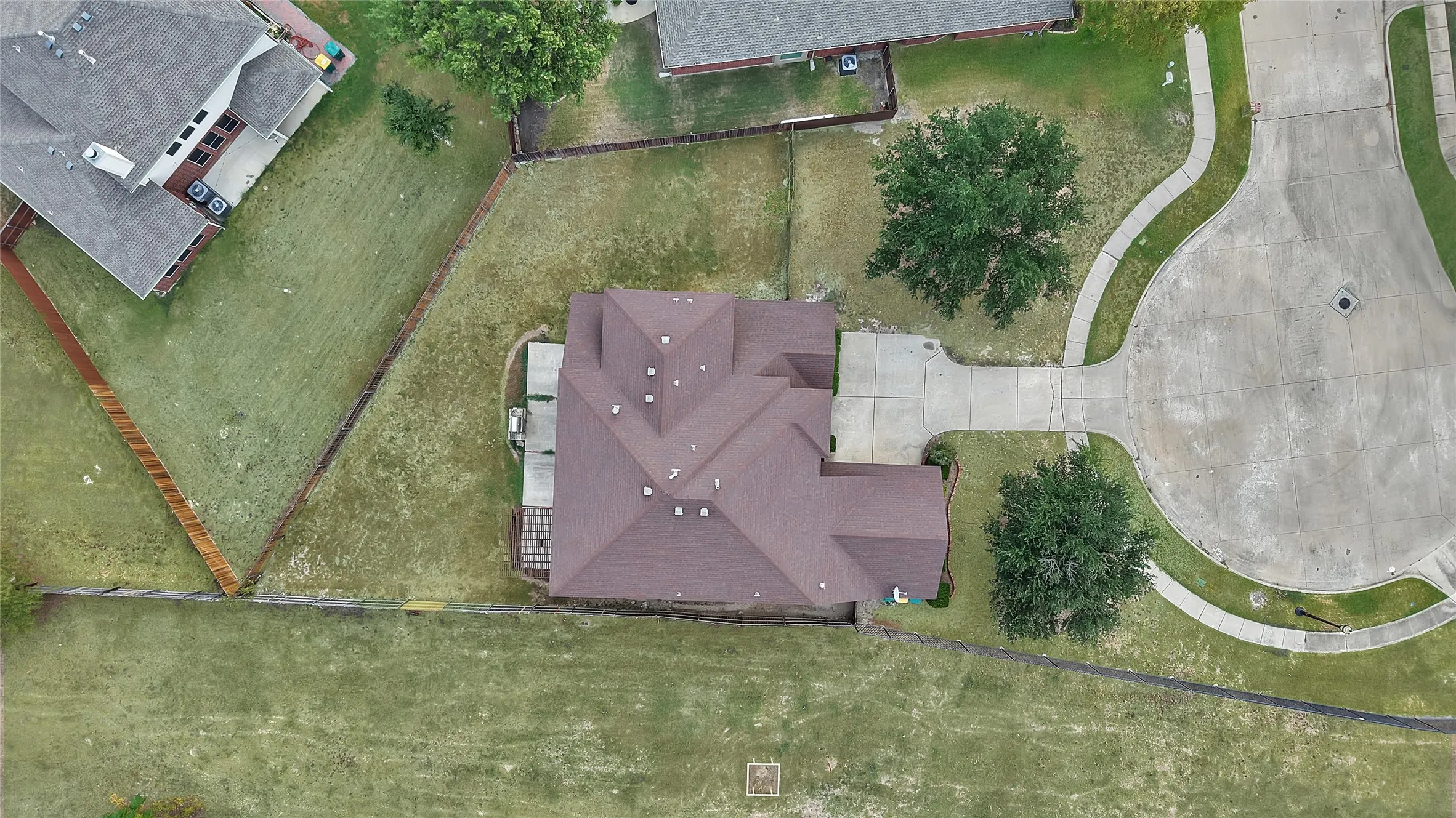 Single Family Residence For Rent in Dallas County , 903 Fieldstone Drive, Cedar Hill, Texas 75104, 4 Bedroom, 3 Bathroom, 2 Garage spaces, 3,162 Sqft, built in 2004, mls#21398373, Real Estate Agent in Cedar Hill, Homes For Rent in Dallas county, Homes For Rent in Cedar Hill, Realtor in Cedar Hill Texas, Real Estate Brokerage Independent Realty Texas, Luminita Cordes Realtor