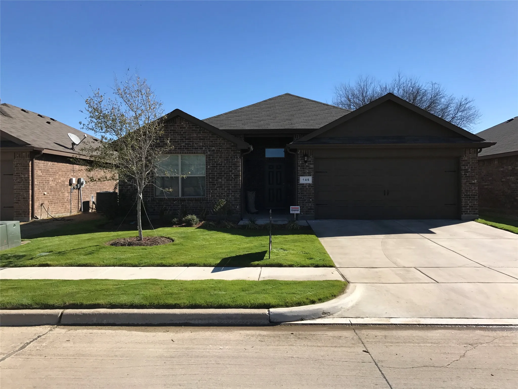 Single Family Residence For Rent in Parker County , 145 Bridlewood Street, Azle, Texas 76020, 4 Bedroom, 2 Bathroom, 2 Garage spaces, 1,832 Sqft, built in 2015, mls#21399372, Real Estate Agent in Azle, Homes For Rent in Parker county, Homes For Rent in Azle, Realtor in Azle Texas, Real Estate Brokerage Independent Realty Texas, Luminita Cordes Realtor