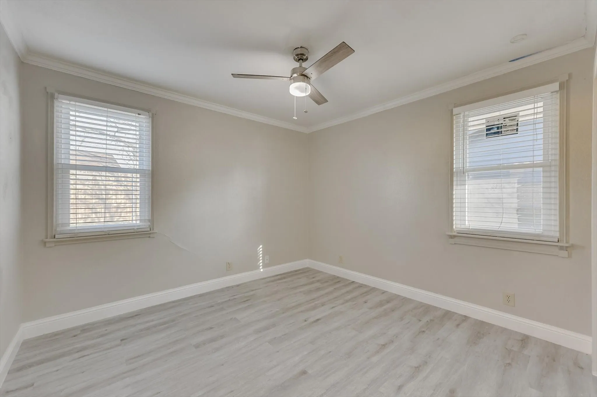 Single Family Residence For Rent in Dallas County , 2009 Exeter Drive, Irving, Texas 75062, 4 Bedroom, 2 Bathroom, 2 Garage spaces, 1,358 Sqft, built in 1960, mls#21399384, Real Estate Agent in Irving, Homes For Rent in Dallas county, Homes For Rent in Irving, Realtor in Irving Texas, Real Estate Brokerage Independent Realty Texas, Luminita Cordes Realtor