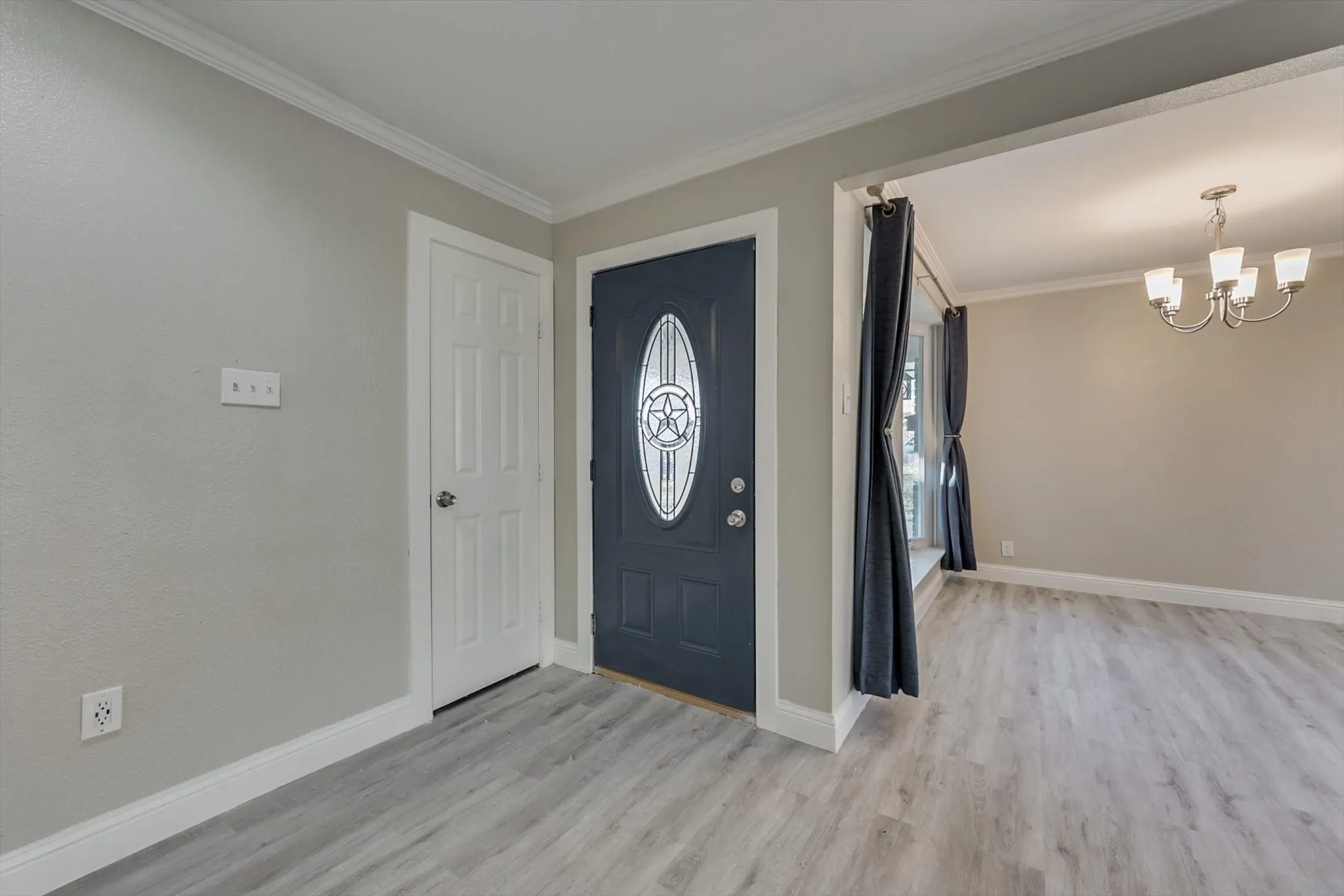 Single Family Residence For Rent in Dallas County , 2009 Exeter Drive, Irving, Texas 75062, 4 Bedroom, 2 Bathroom, 2 Garage spaces, 1,358 Sqft, built in 1960, mls#21399384, Real Estate Agent in Irving, Homes For Rent in Dallas county, Homes For Rent in Irving, Realtor in Irving Texas, Real Estate Brokerage Independent Realty Texas, Luminita Cordes Realtor