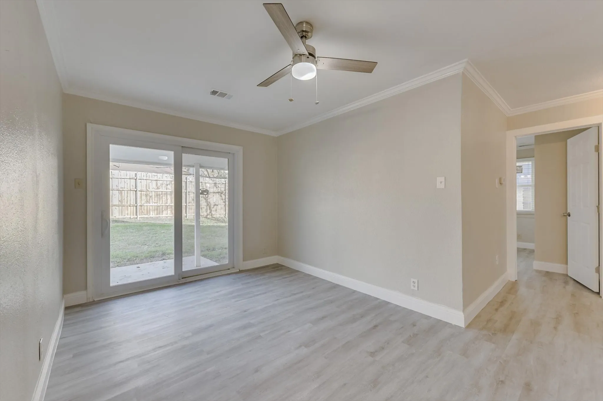 Single Family Residence For Rent in Dallas County , 2009 Exeter Drive, Irving, Texas 75062, 4 Bedroom, 2 Bathroom, 2 Garage spaces, 1,358 Sqft, built in 1960, mls#21399384, Real Estate Agent in Irving, Homes For Rent in Dallas county, Homes For Rent in Irving, Realtor in Irving Texas, Real Estate Brokerage Independent Realty Texas, Luminita Cordes Realtor