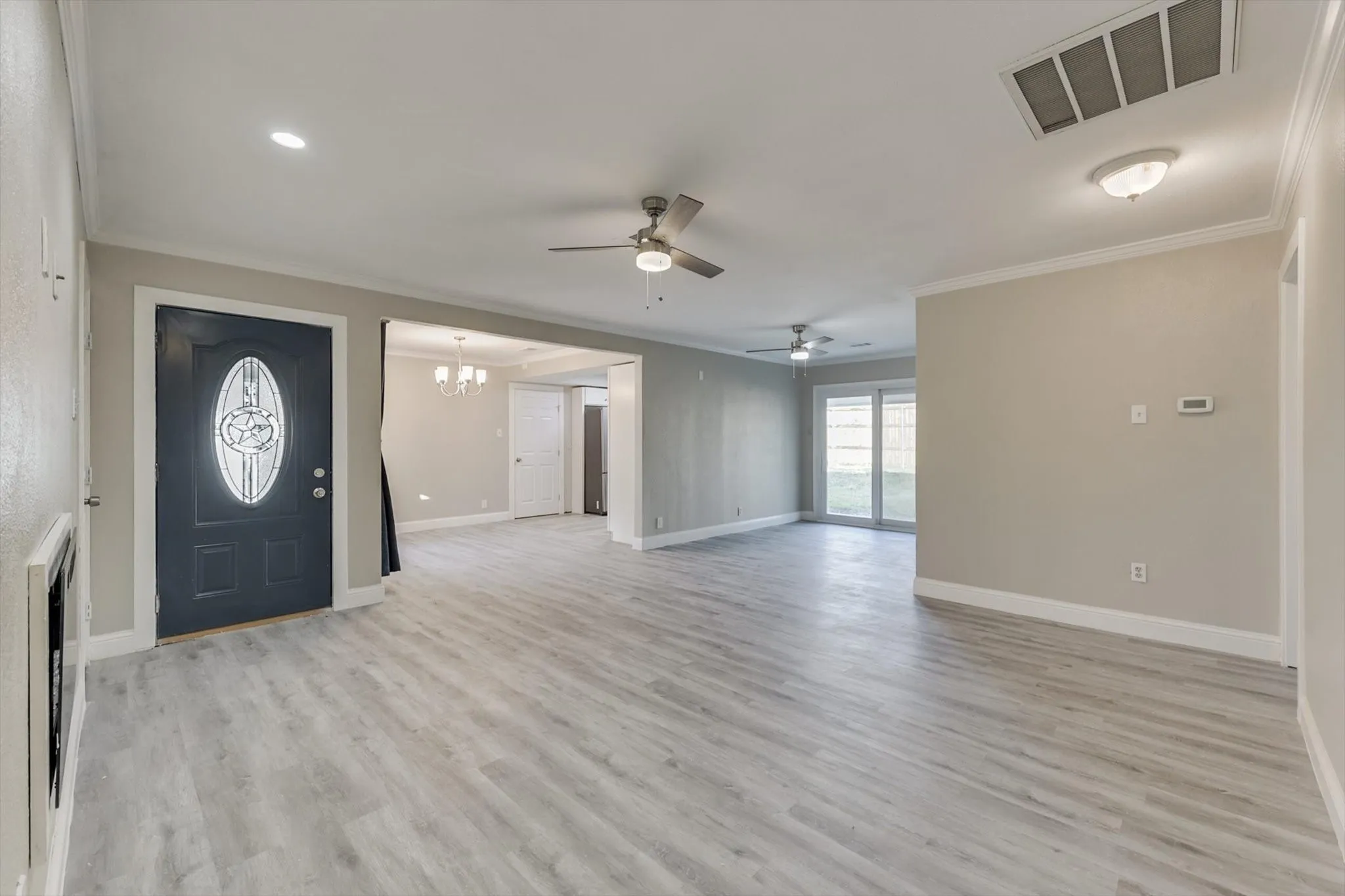 Single Family Residence For Rent in Dallas County , 2009 Exeter Drive, Irving, Texas 75062, 4 Bedroom, 2 Bathroom, 2 Garage spaces, 1,358 Sqft, built in 1960, mls#21399384, Real Estate Agent in Irving, Homes For Rent in Dallas county, Homes For Rent in Irving, Realtor in Irving Texas, Real Estate Brokerage Independent Realty Texas, Luminita Cordes Realtor
