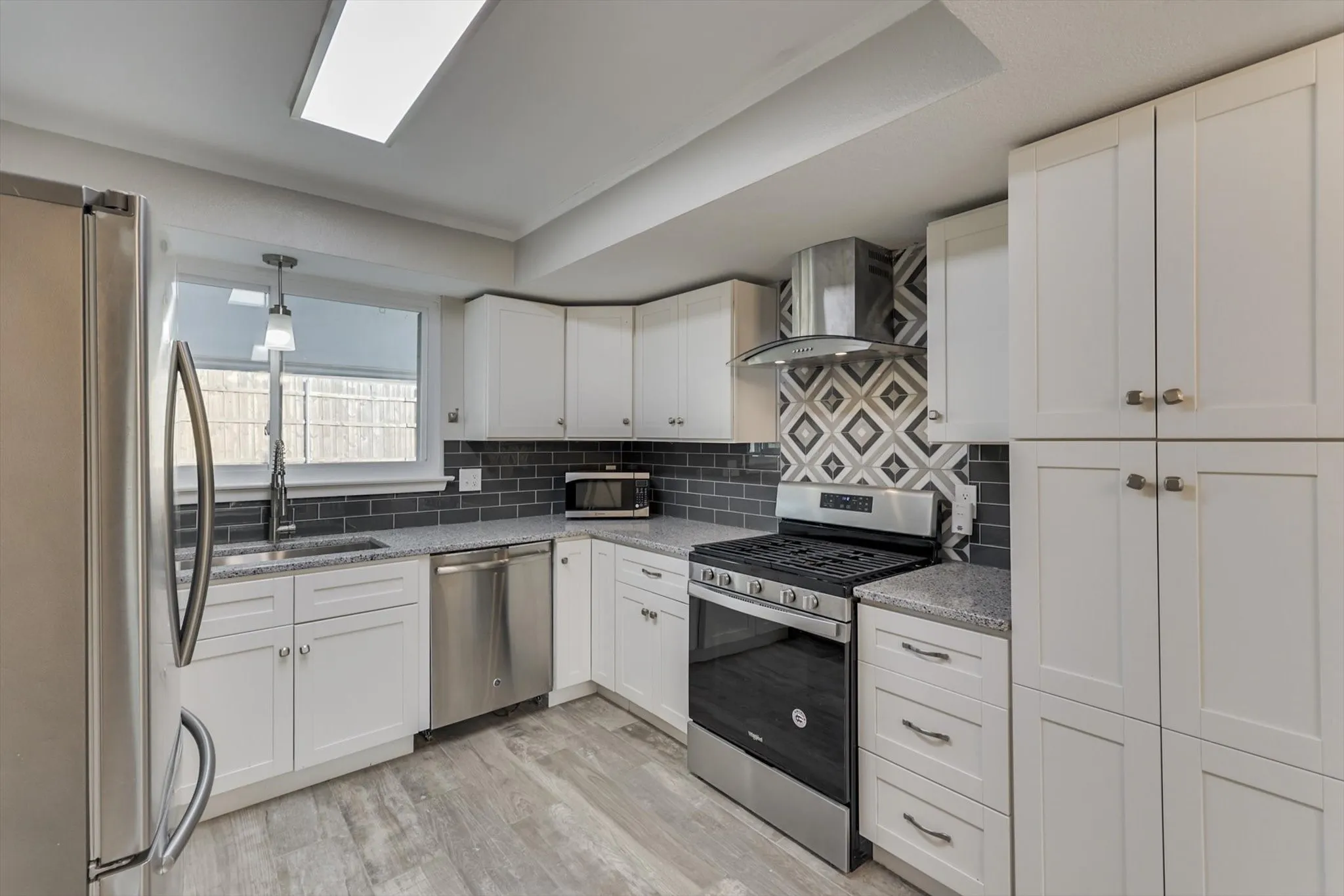 Single Family Residence For Rent in Dallas County , 2009 Exeter Drive, Irving, Texas 75062, 4 Bedroom, 2 Bathroom, 2 Garage spaces, 1,358 Sqft, built in 1960, mls#21399384, Real Estate Agent in Irving, Homes For Rent in Dallas county, Homes For Rent in Irving, Realtor in Irving Texas, Real Estate Brokerage Independent Realty Texas, Luminita Cordes Realtor