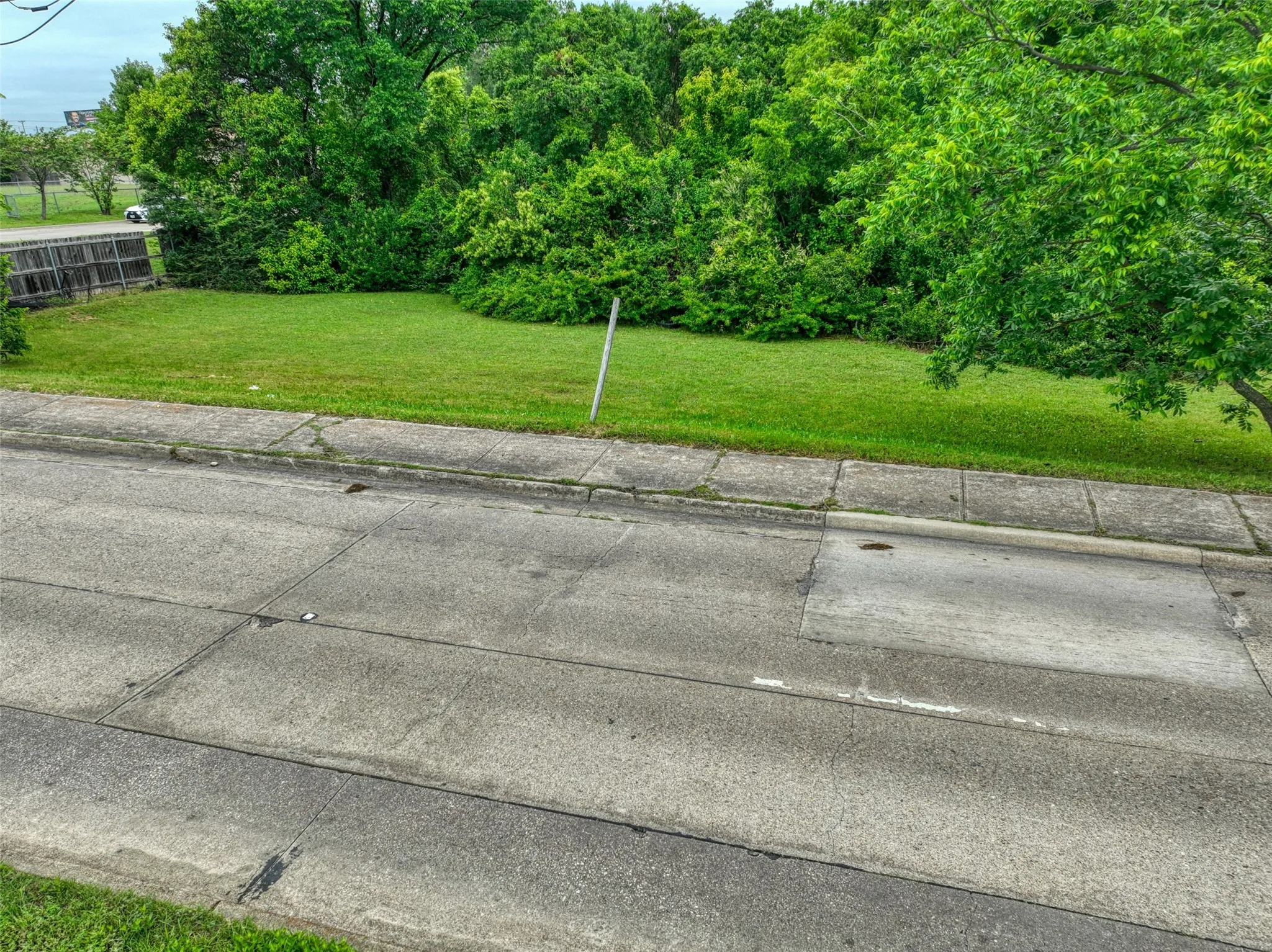 Unimproved Land For Sale in Dallas County , 225 E Laureland Road, Dallas, Texas 75241, 0, 0, Garage spaces, 0 Sqft, built in 0, mls#21399393, Real Estate Agent in Dallas, Homes For Sale in Dallas county, Homes For Sale in Dallas, Realtor in Dallas Texas, Real Estate Brokerage Independent Realty Texas, Luminita Cordes Realtor